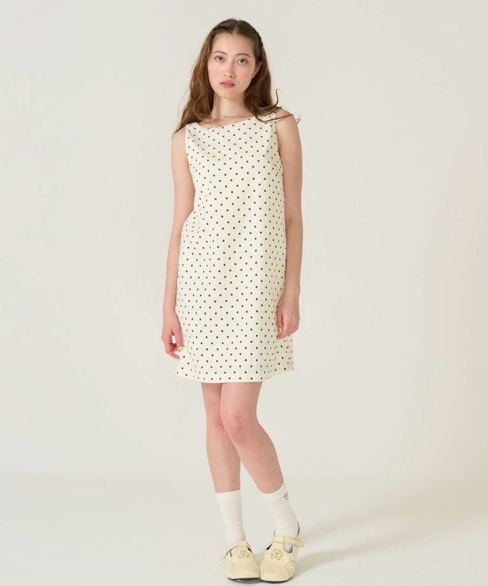 SONIA JOHNES ソニアジョーンズ ホワイトオフショルダートップス M ソニアジョーンズ フリル付き オフホワイト トップス 中古