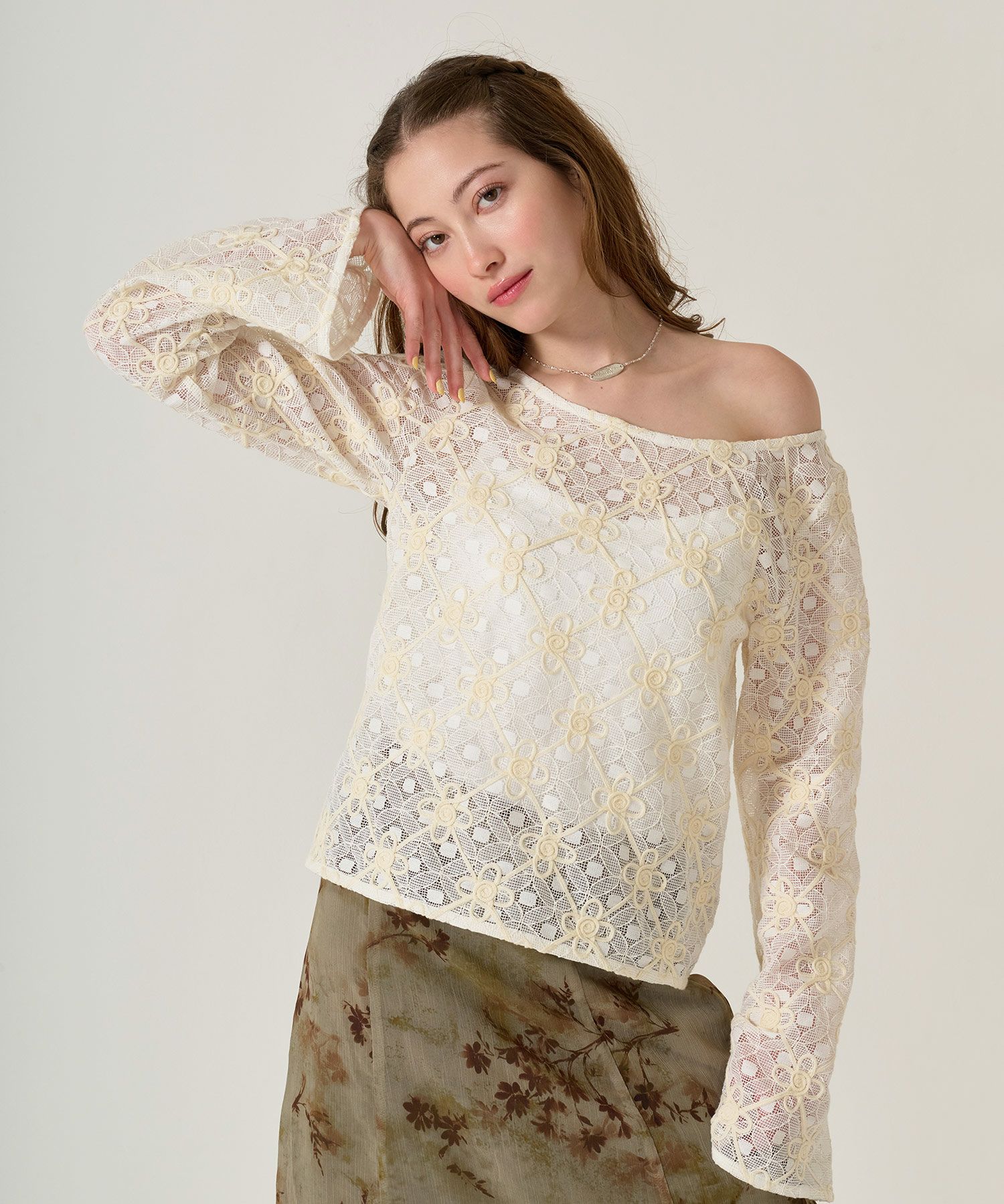 フラワー/刺繍/ トップス/ホワイト