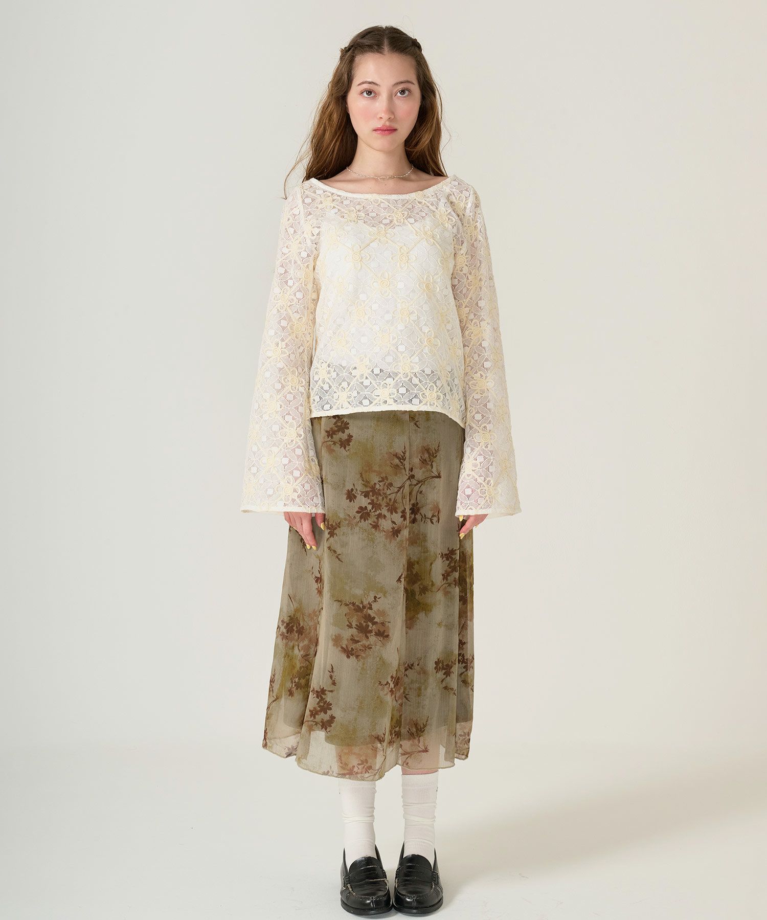 フラワー/刺繍/ トップス/ホワイト