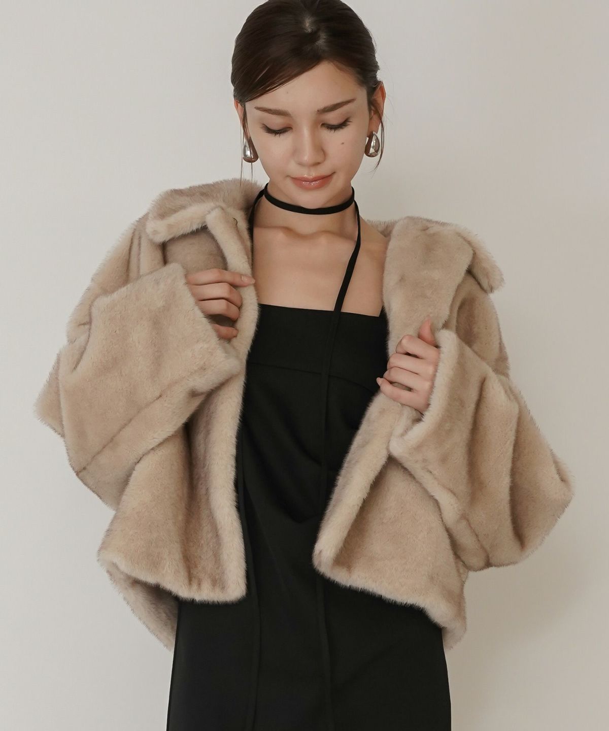 大人かわいい 上品 ディナー デート コンパクト クロップド丈 ファーコート 軽い 韓国風 綺麗め 細見え カジュアル KINO THE KEI