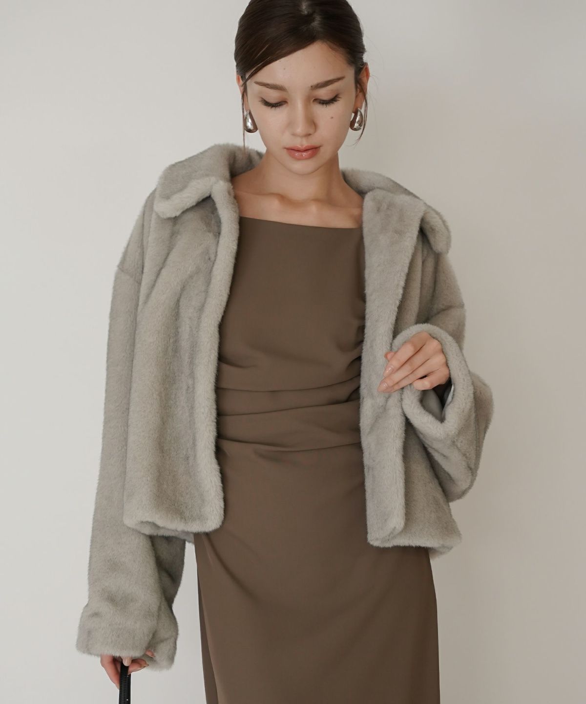 大人かわいい 上品 ディナー デート コンパクト クロップド丈 ファーコート 軽い 韓国風 綺麗め 細見え カジュアル KINO THE KEI