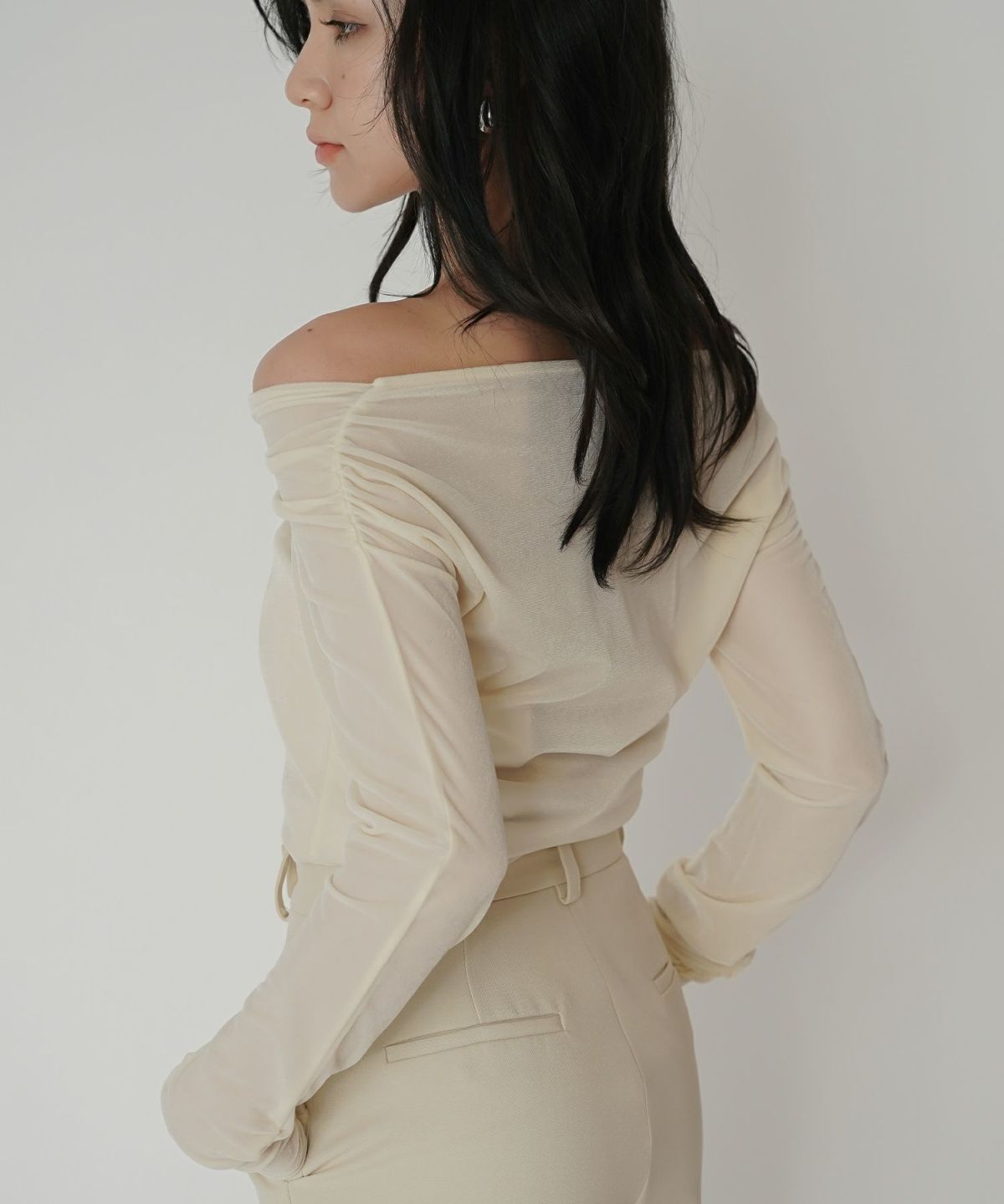 シアートップス レイヤード オフショルトップス ドレープ タイトトップス ベロア素材 韓国風 綺麗め 細見え カジュアル KINO THE KEI