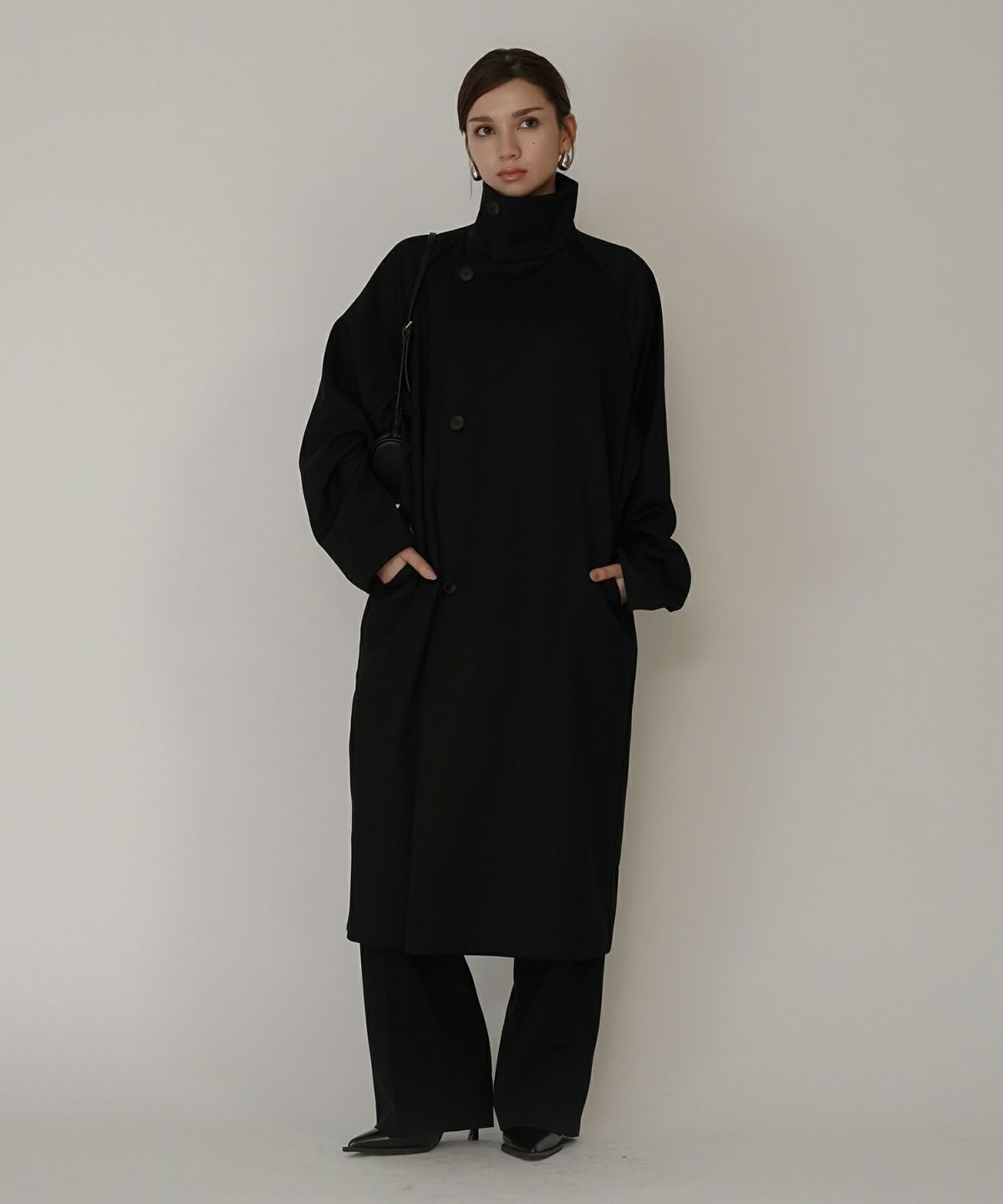 ユニセックス オーバーコート チェスターコート スタンドカラー トレンチコート モード ロングコート 丸いシルエット 韓国風 綺麗め 細見え カジュアル KINO THE KEI