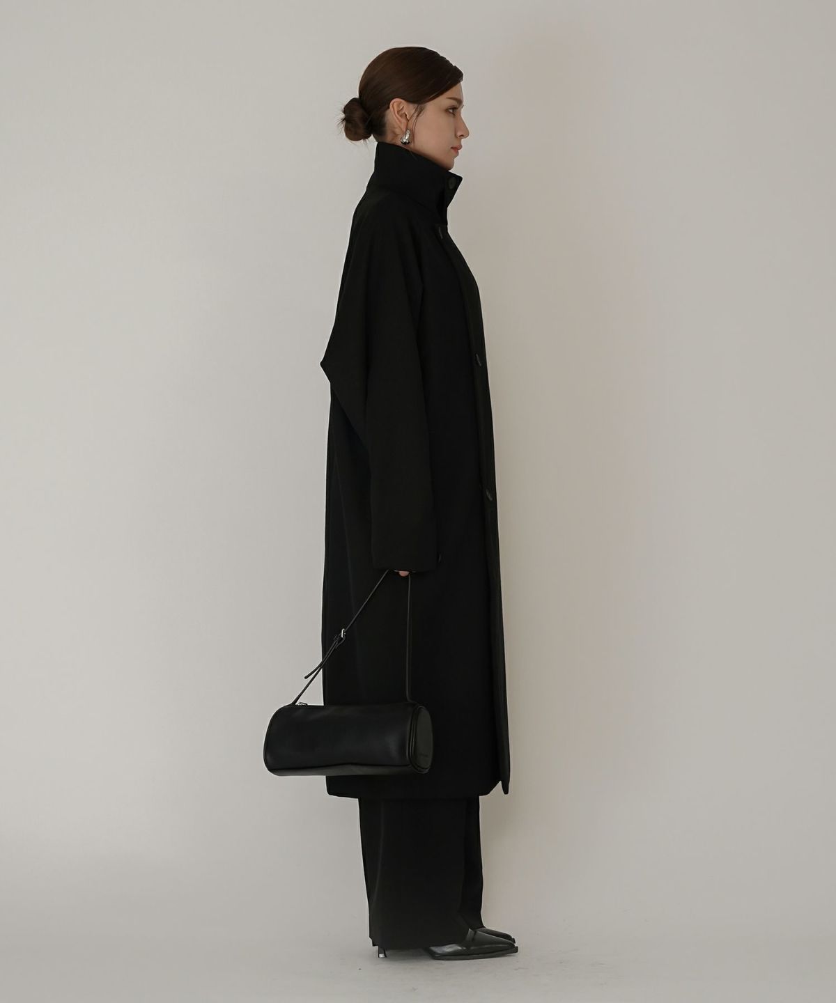 ユニセックス オーバーコート チェスターコート スタンドカラー トレンチコート モード ロングコート 丸いシルエット 韓国風 綺麗め 細見え カジュアル KINO THE KEI