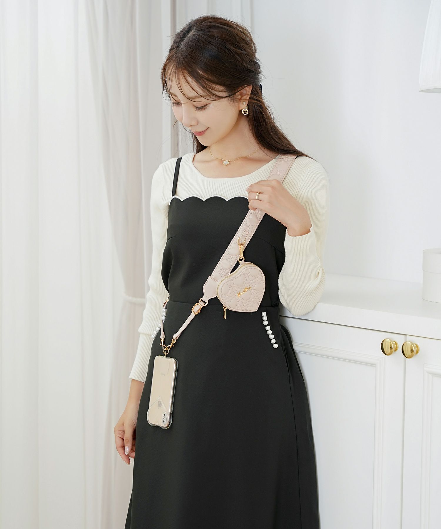 小物 ストラップ マルチウェイ カメラ スマホ スマホケース ハンディファン 手持ち 扇風機 うちわ ハートキルティング カワイイ おしゃれ トレンド