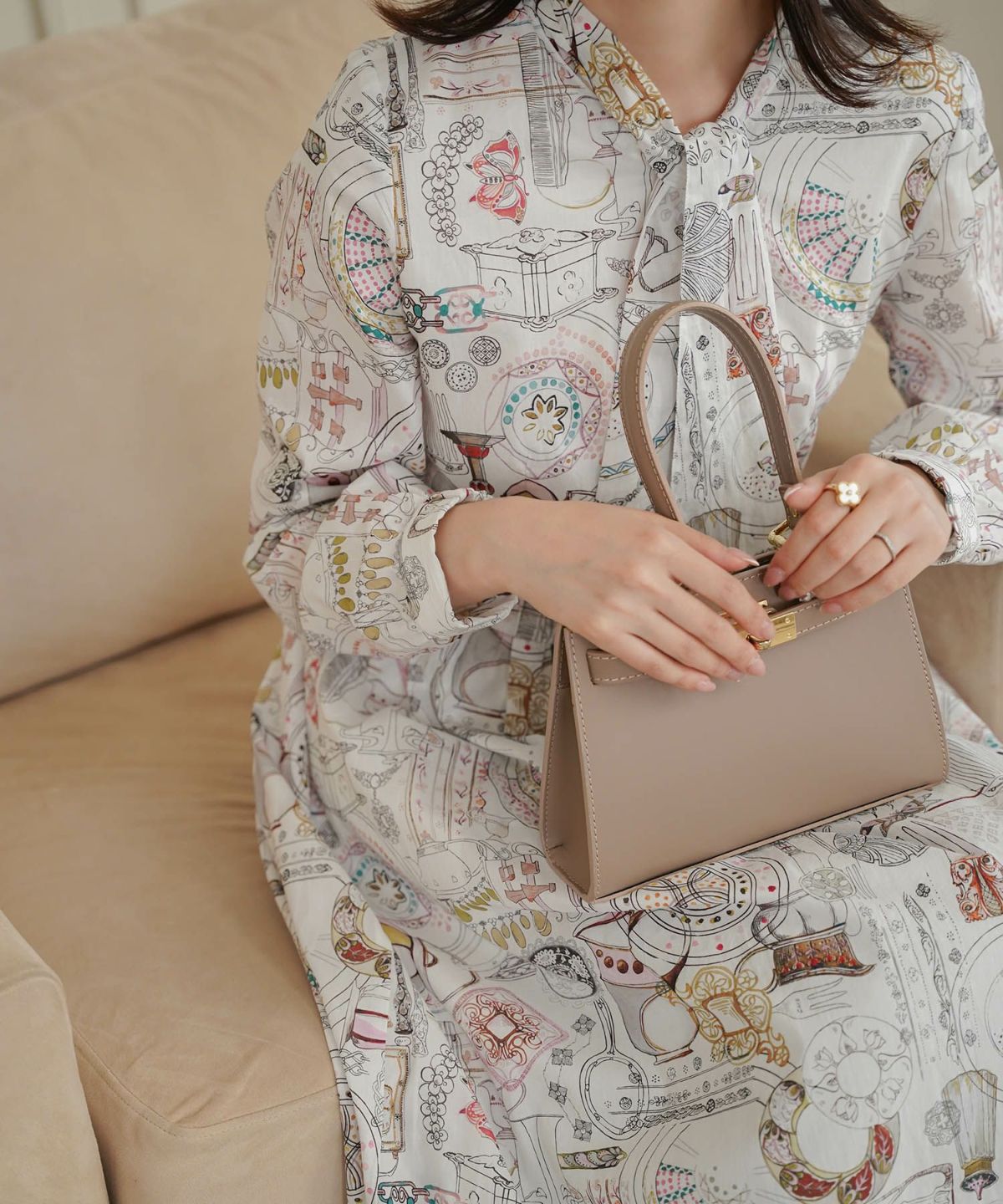 レディース ワンピース ボウタイ リバティ柄 長袖 パリ 陶器 長袖 きれいめ 上品 洗える グレー/ピンク/ブルー/ベージュ/M