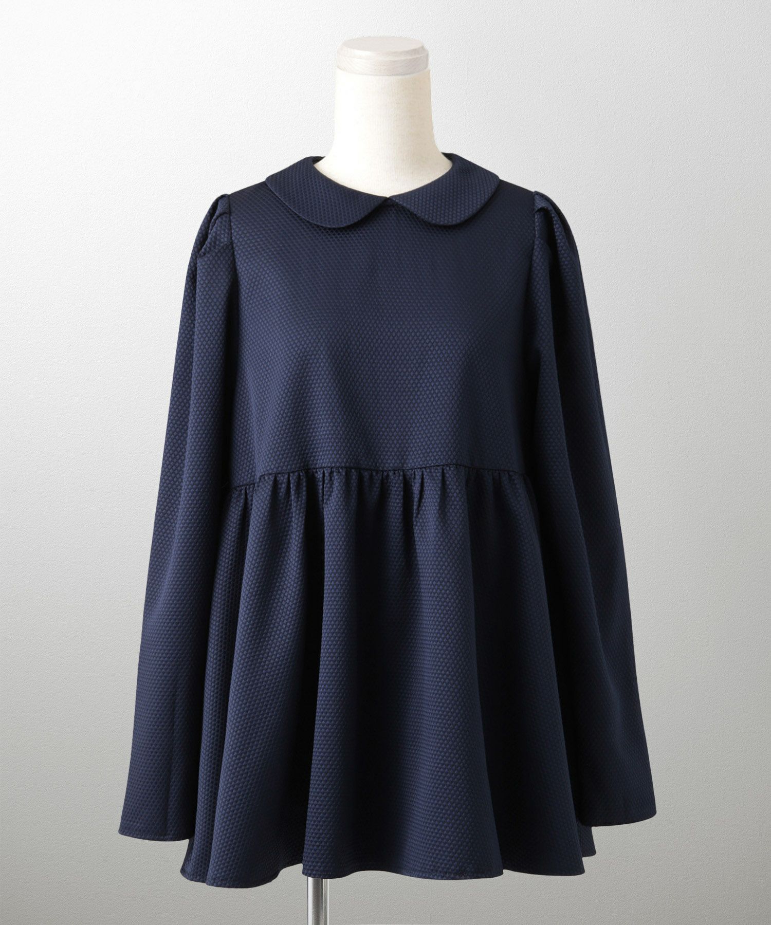 襟付き ジャガード ペプラム ブラウス フェミニン 微光沢 ペプラム 丸襟 長袖 きれいめ 上品 オフィス  オケージョン ホワイト/ネイビー/ブラック/M/長袖