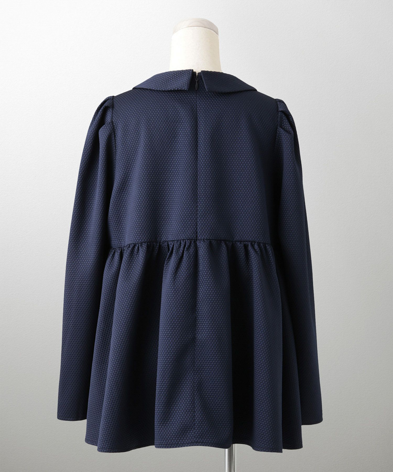 襟付き ジャガード ペプラム ブラウス フェミニン 微光沢 ペプラム 丸襟 長袖 きれいめ 上品 オフィス  オケージョン ホワイト/ネイビー/ブラック/M/長袖