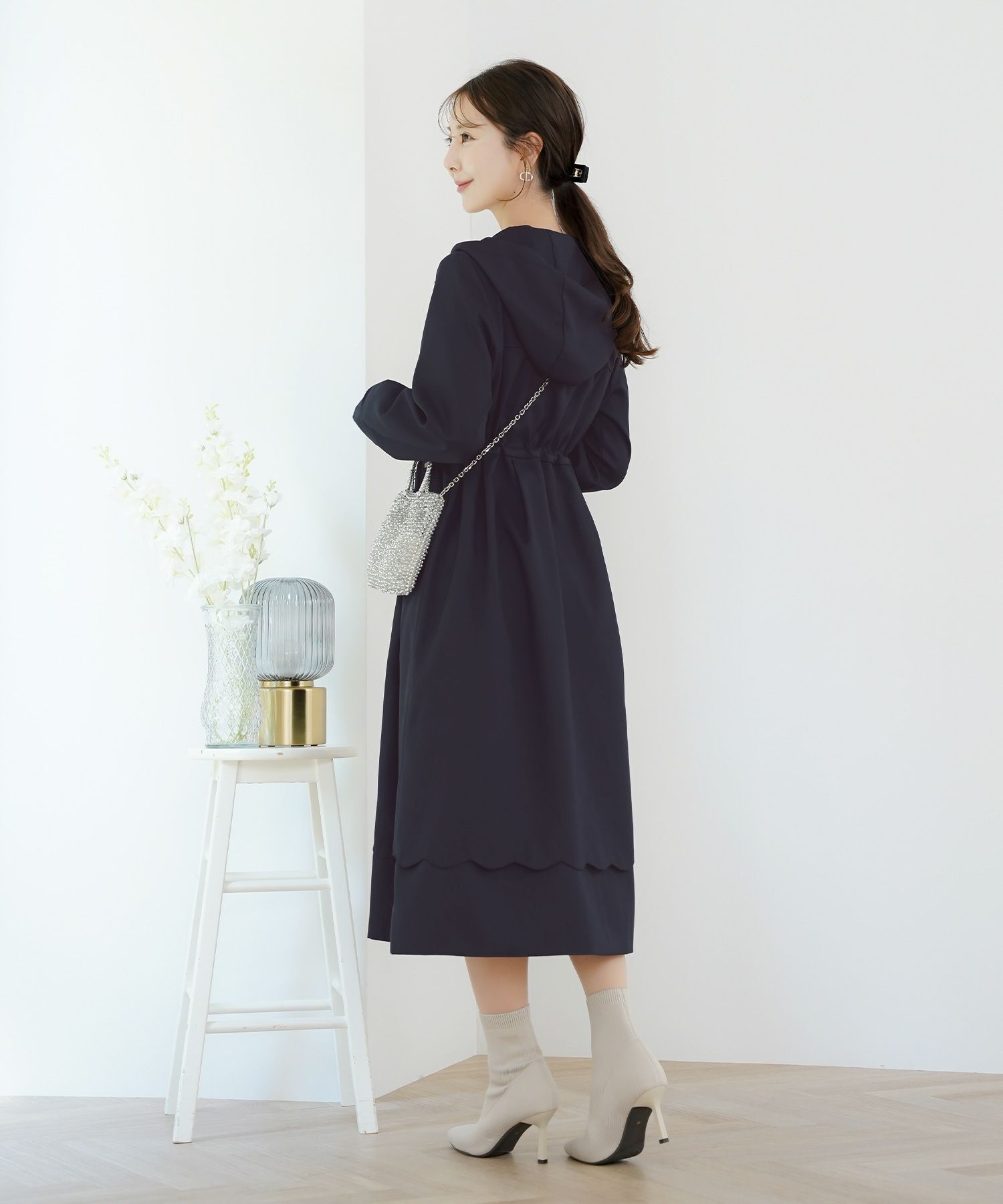 マウンテンパーカー スカラップ デザイン アウター 大人フェミニン 春 秋 きれいめ カジュアル フード付き  通勤  アウター 通学 デイリー オフィスカジュアル レディース ロング丈 アイボリー ピンクベージュ ネイビー