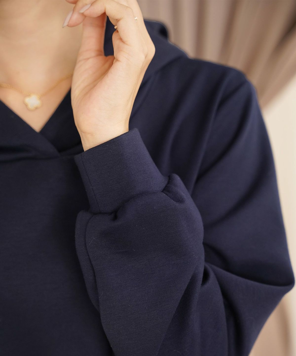 ダンボールニット オーガンジー ドッキング フード付き 長袖 ハイウエスト スタイルアップ 3段切替 大人フェミニン カジュアル フェミニン 体型カバー 秋冬 きれいめ 上品 ワンピース パーカー ピンク ライラック ネイビー チャコール