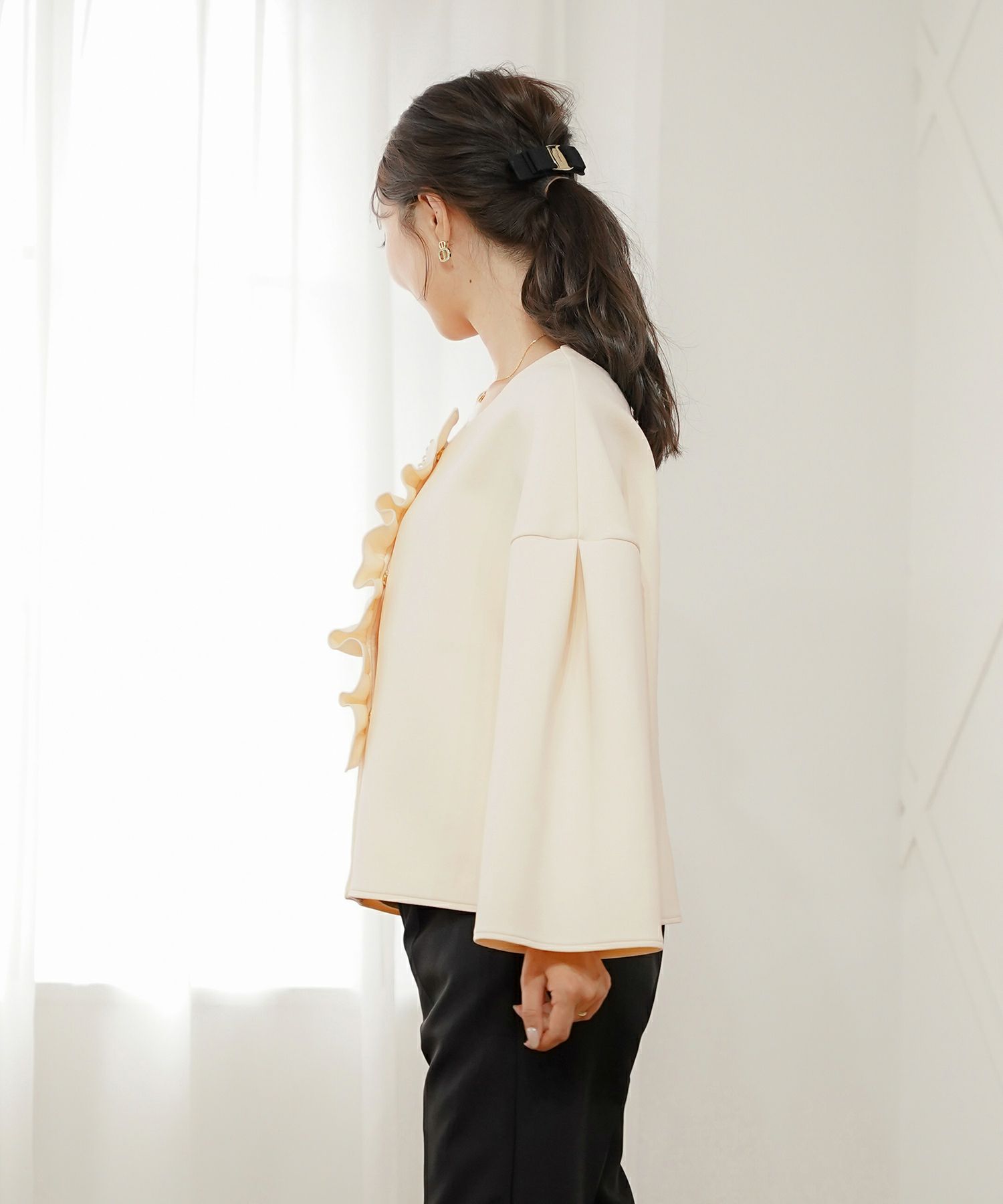 アウター ダンボールニット ミドル丈 ショート丈 通勤 結婚式 披露宴 セレモニー 成人式 同窓会 デート 女子会 誕生日会 演奏会 発表会 七五三 20代 30代 パール フリル 長袖 オケージョン アイボリー ネイビー