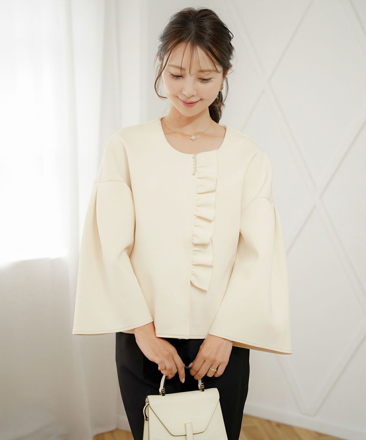 アウター ダンボールニット ミドル丈 ショート丈 通勤 結婚式 披露宴 セレモニー 成人式 同窓会 デート 女子会 誕生日会 演奏会 発表会 七五三 20代 30代 パール フリル 長袖 オケージョン アイボリー ネイビー