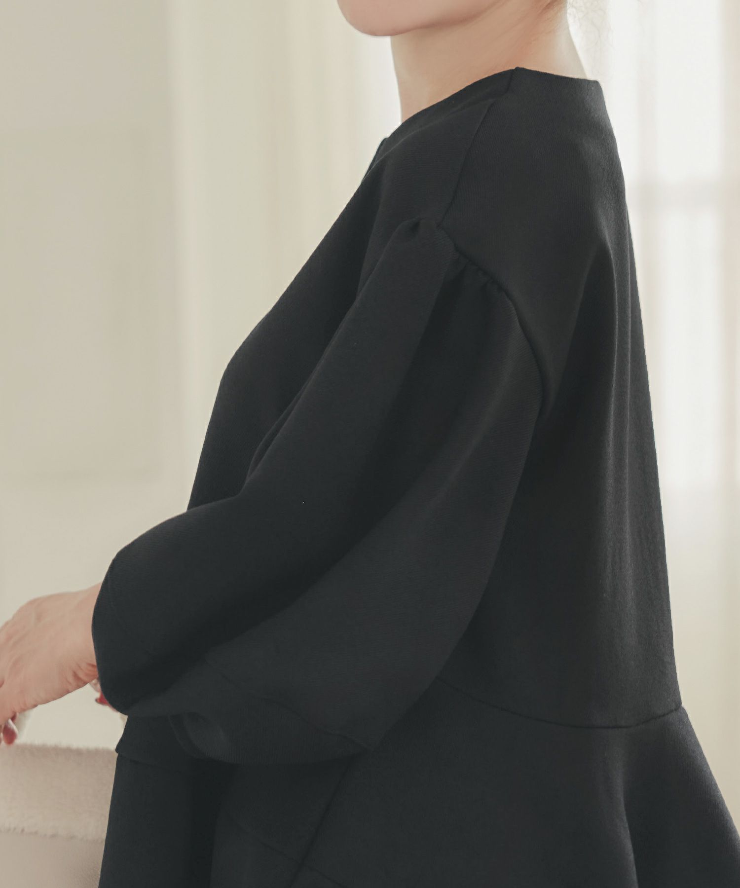 手洗い可 オフィス オケージョン シンプル かわいい きれいめ おしゃれ 白 黒 アンチピリング 日本製 体型カバー ジョイントスペース