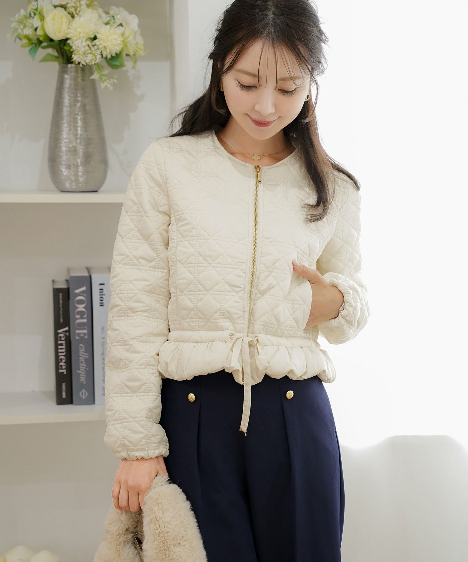 レデイース アウター キルティング ショート丈 ダイヤ柄 オシャレ 中綿 2WAY 上品 エレガント カワイイ ベージュ ピンク ネイビー ブラック ホワイト フリル リボン 低身長 ジャケット