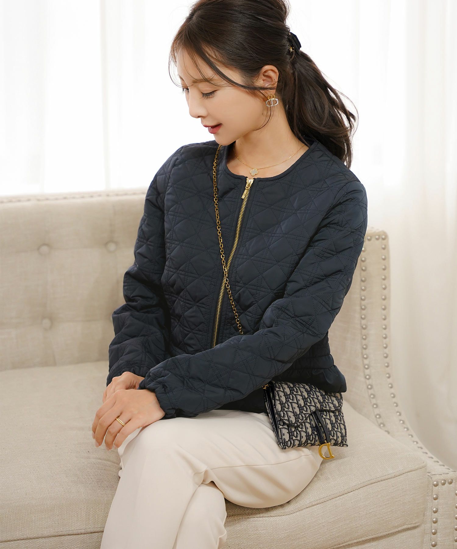 レデイース アウター キルティング ショート丈 ダイヤ柄 オシャレ 中綿 2WAY 上品 エレガント カワイイ ベージュ ピンク ネイビー ブラック ホワイト フリル リボン 低身長 ジャケット