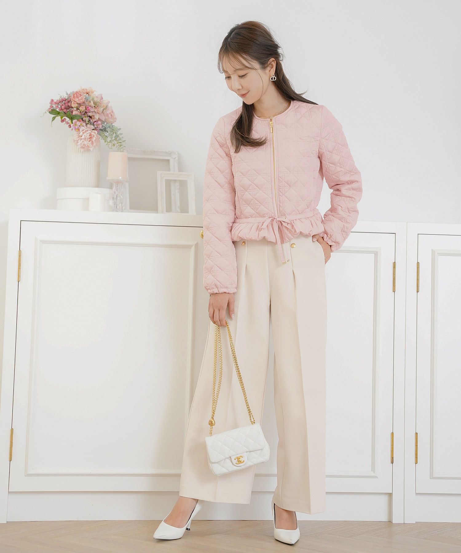 レデイース アウター キルティング ショート丈 ダイヤ柄 オシャレ 中綿 2WAY 上品 エレガント カワイイ ベージュ ピンク ネイビー ブラック ホワイト フリル リボン 低身長 ジャケット