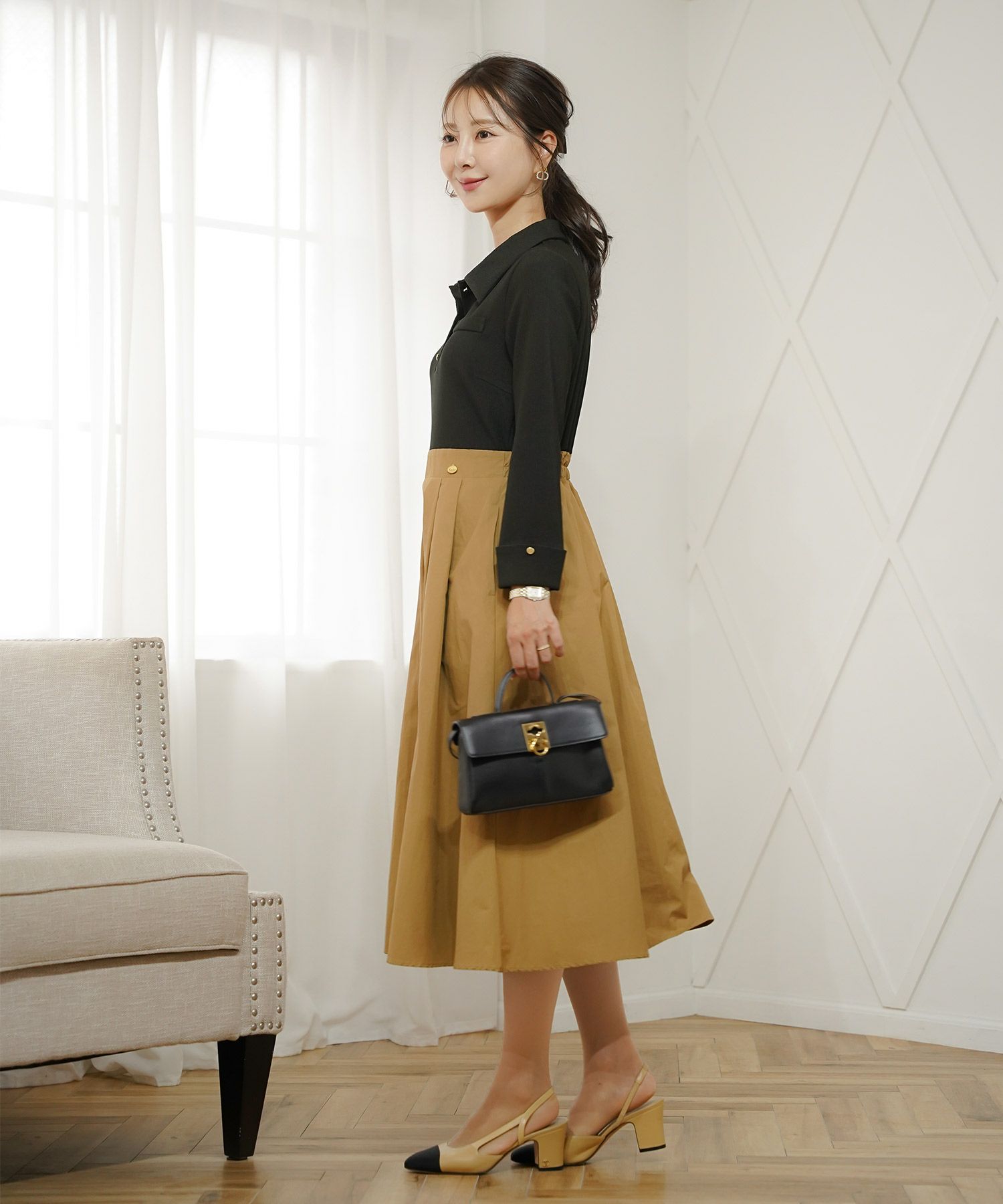 ワンピース フィット&フレア 長袖 カットソー タフタ 異素材 ドッキング 襟 ポロ フレア ゴムウエスト ポケット ブラウン モカ ピンク ブラック キャメル ネイビー 20代 30代 上品 エレガント フェミニン カジュアル  デイリー 配色