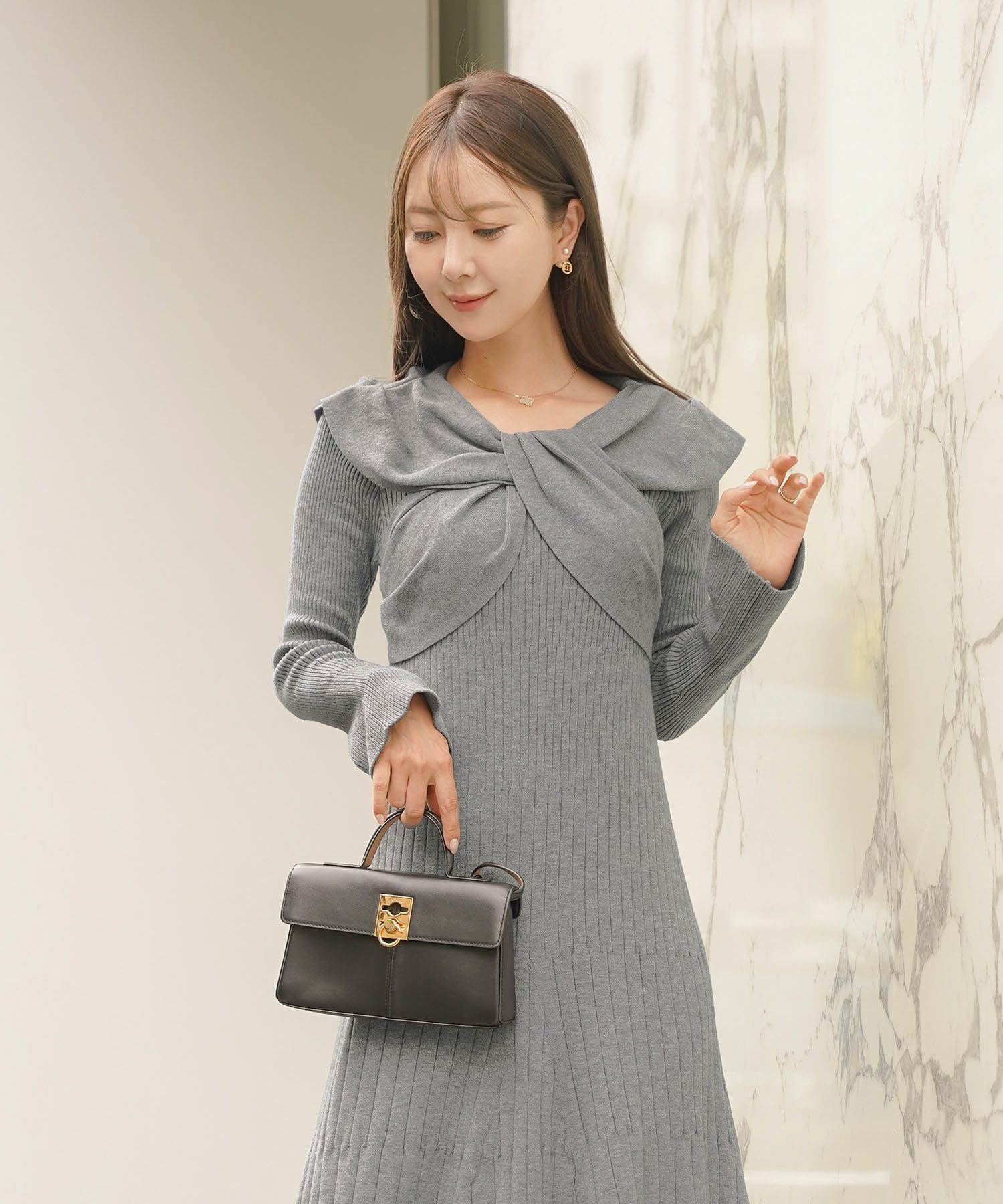 ワンピース ニット リボン オフショル 長袖 フレア袖 スリーブ ブラウン モカ ネイビー グレー きれいめ 楽ちん ディナー 食事会 女子会