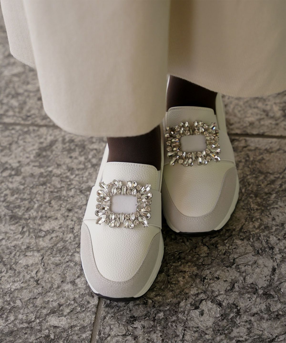 ビジュー バックル シューズ スニーカー シューズ スリッポン ビジュー バックル 歩きやすい クッション ホワイト ブラック S M L LL