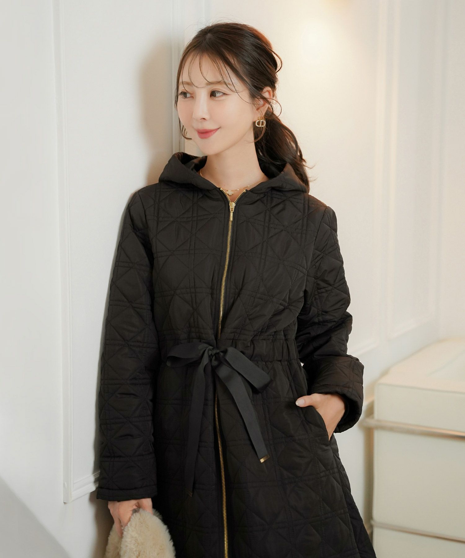 レデイース アウター キルティング ダウン ロング丈 ダイヤ柄 オシャレ コート ダウン 中綿 ２WAY 上品 エレガント カワイイ ベージュ ピンク ネイビー ブラック ホワイト フリル リボン 低身長 ジャケット