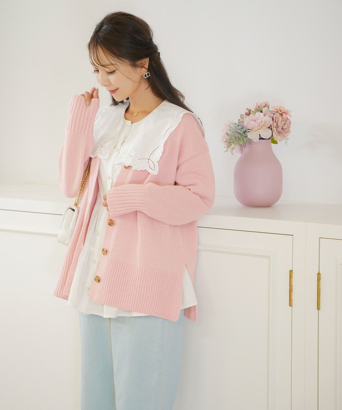 カーディガン ゆったり 刺繍 ハート ロゴ ピンク ミント ブラウン アイボリー スリット 大きめ ミドルゲージ 可愛い フェミニン 上品 カジュアル エレガント