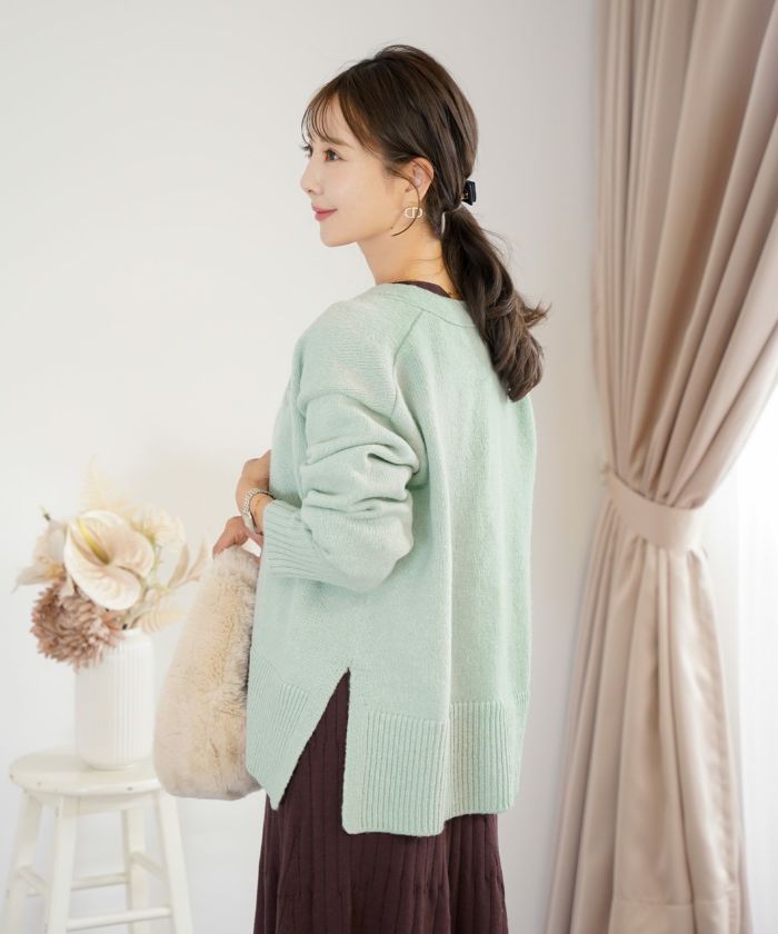 カーディガン ゆったり 刺繍 ハート ロゴ ピンク ミント ブラウン アイボリー スリット 大きめ ミドルゲージ 可愛い フェミニン 上品 カジュアル エレガント