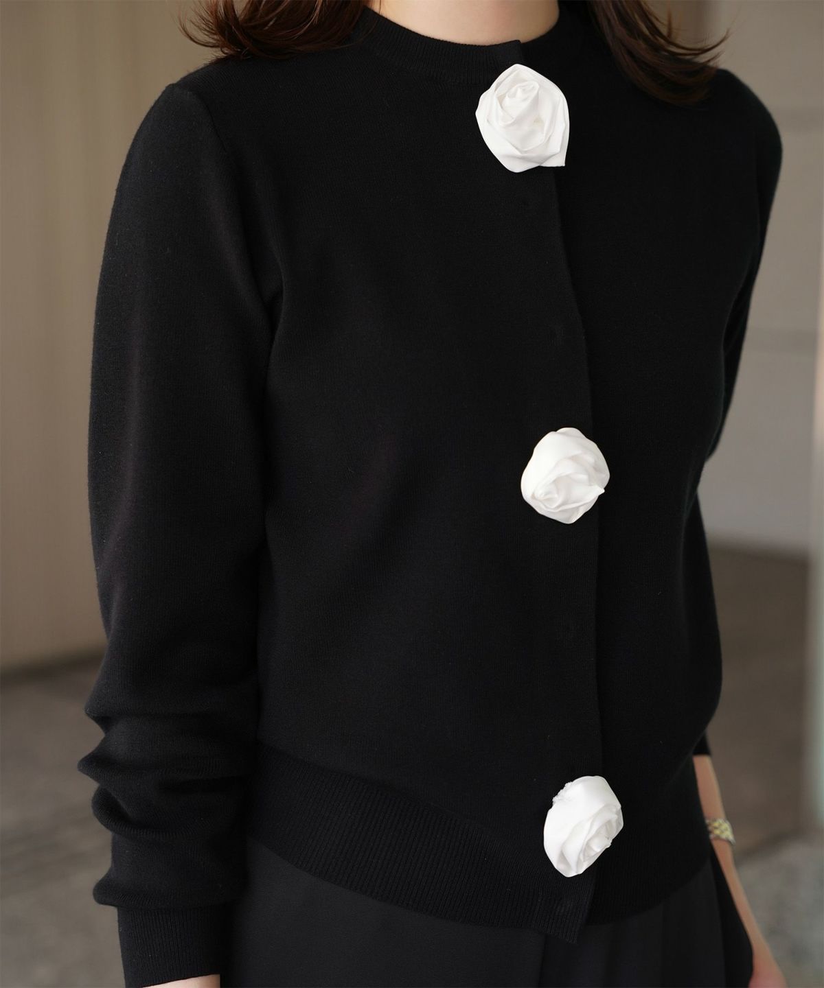 バラ モチーフ ニット カーディガン サテン カシミヤタッチ オフィス 冷房対策 きれいめ ミックス/アイボリー/M