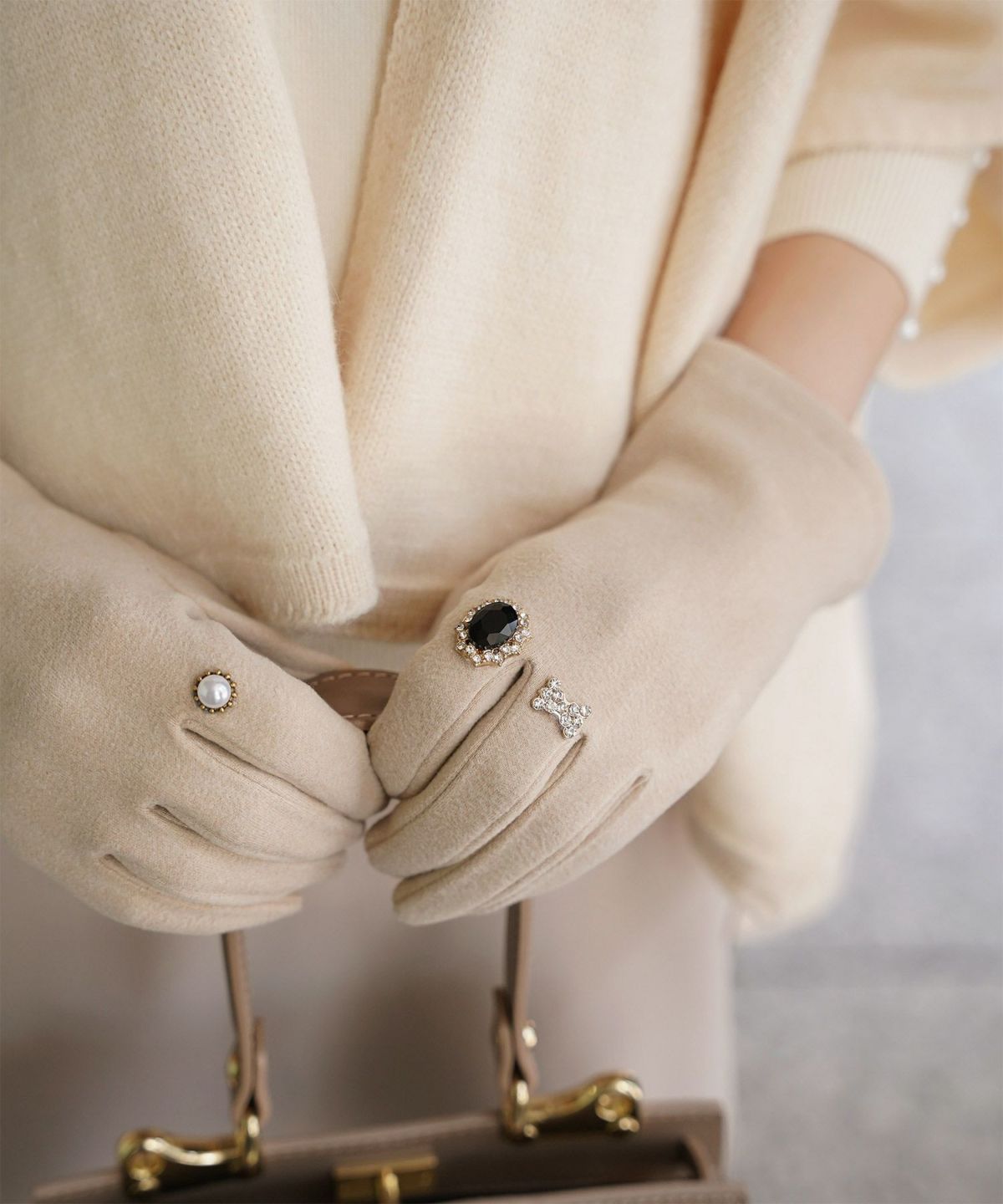 ビジュー リング グローブ レディース グローブ 手袋 シンプル ジュエリー 裏起毛 防寒 秋 冬 ベージュ/ブラック