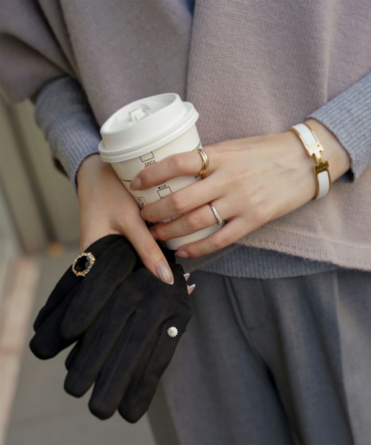 ビジュー リング グローブ レディース グローブ 手袋 シンプル ジュエリー 裏起毛 防寒 秋 冬 ベージュ/ブラック