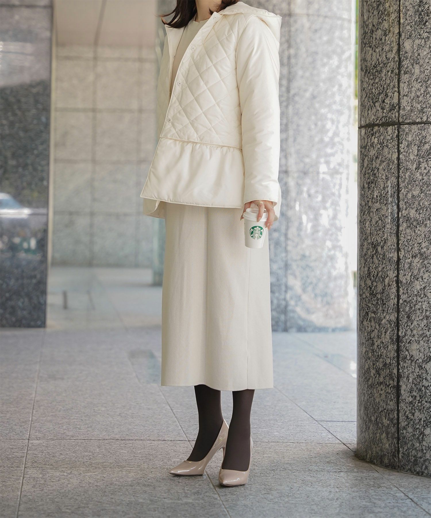 マルチway キルティング ジャケット HUIT 上品 中綿 ペプラム ベスト ジレ ノーカラージャケット  インナーダウン アイボリー/ネイビー/ブラック