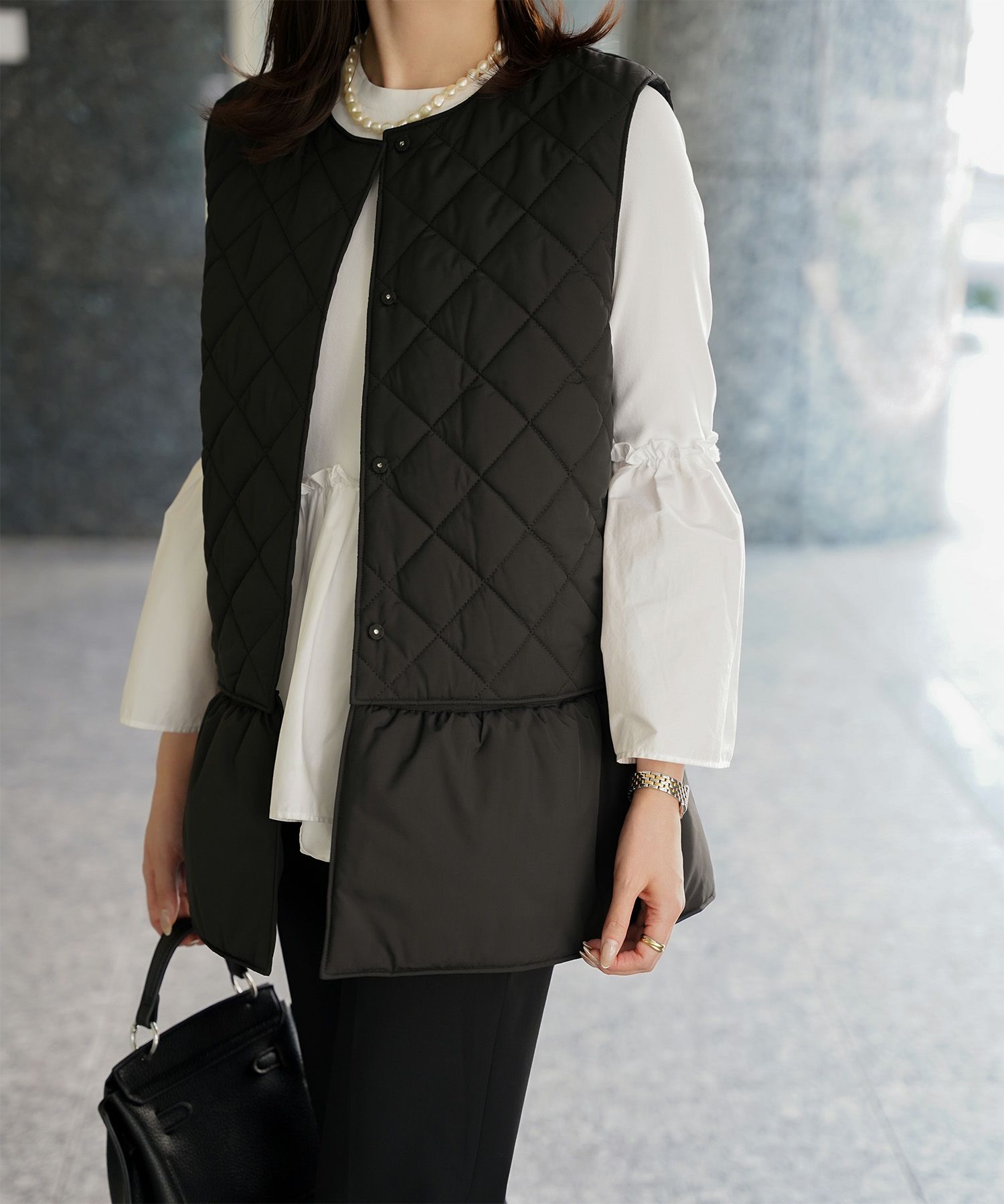 マルチway キルティング ジャケット HUIT 上品 中綿 ペプラム ベスト ジレ ノーカラージャケット  インナーダウン アイボリー/ネイビー/ブラック