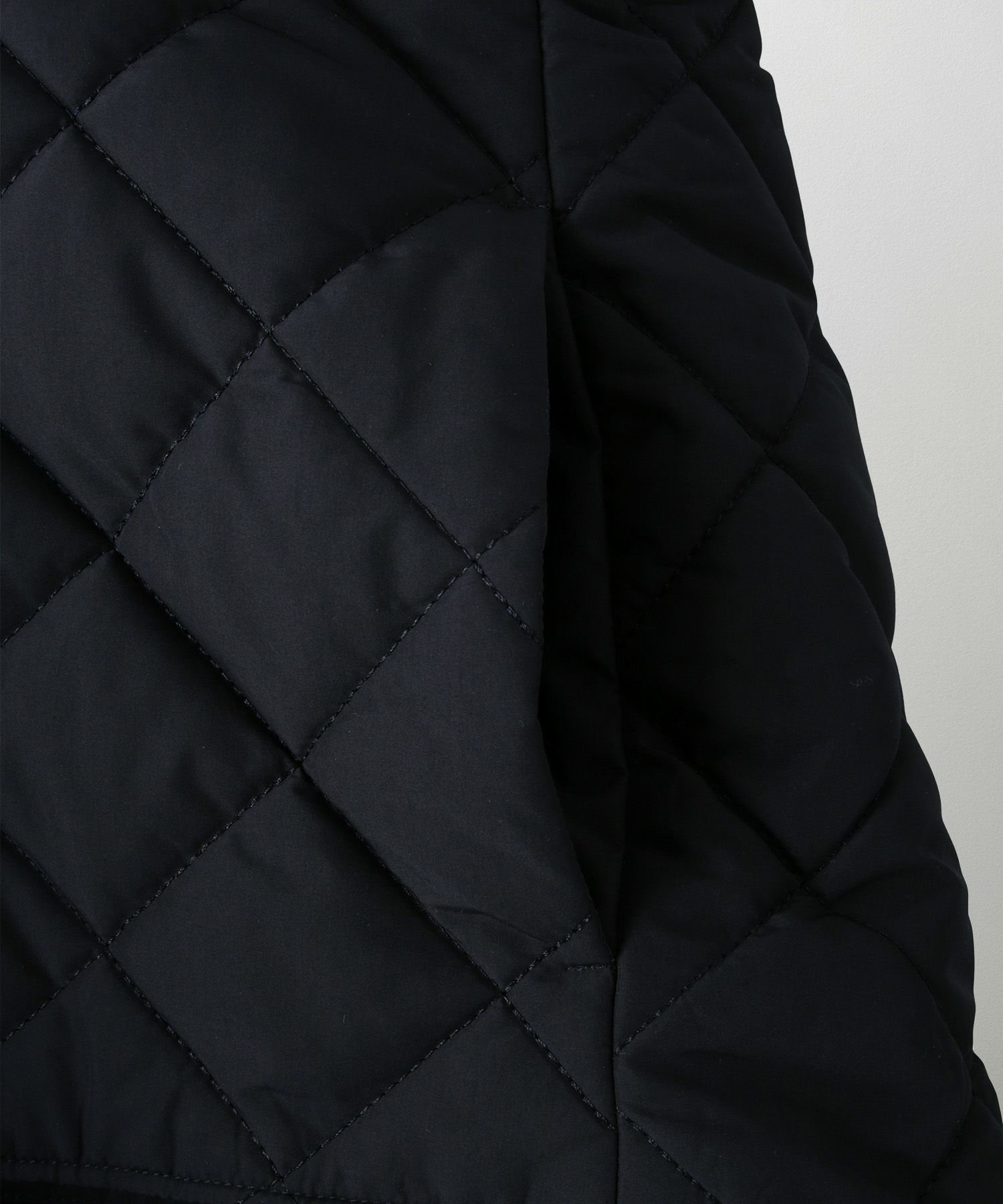 マルチway キルティング ジャケット HUIT 上品 中綿 ペプラム ベスト ジレ ノーカラージャケット  インナーダウン アイボリー/ネイビー/ブラック