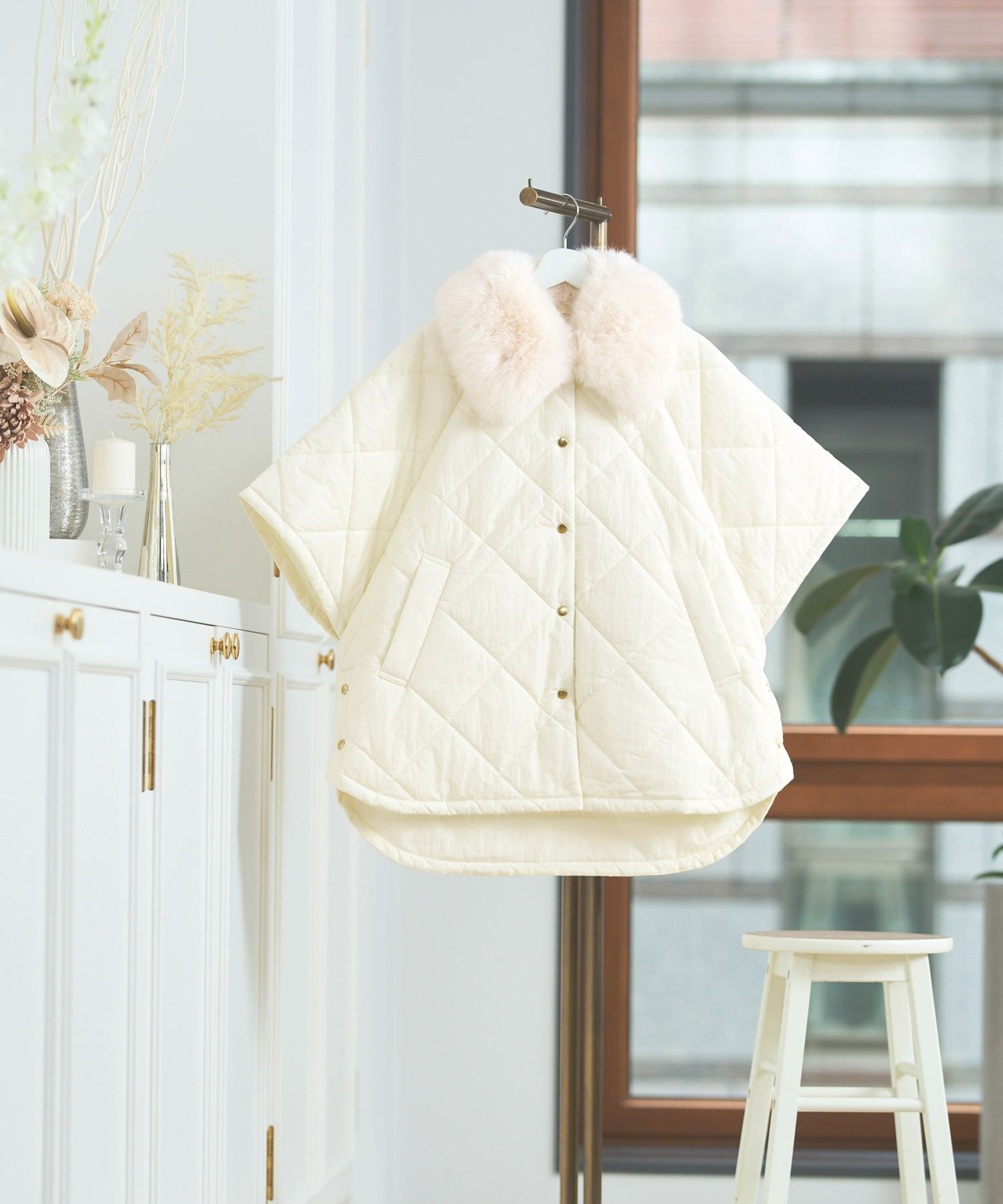 アウター ポンチョ コート レディース ファッション ゆったり オフィス きれいめ かわいい 白 オーバーサイズ 大人 ジョイントスペース