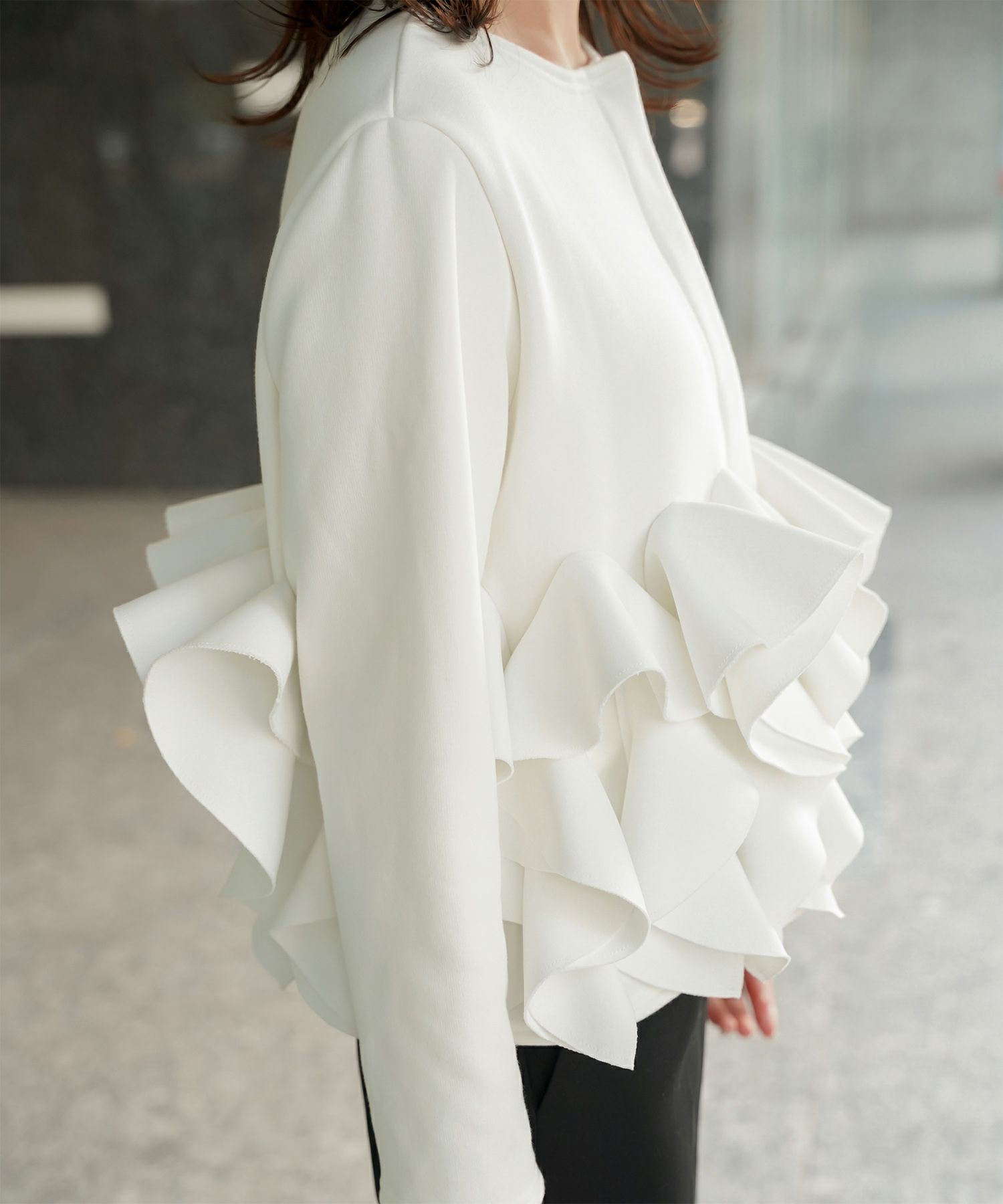 ボンバーヒート フリルヘム ジャケット HUIT ジャケット アウター ノーカラー トップス 裏起毛 秋 冬 ホワイト/ブラック/M