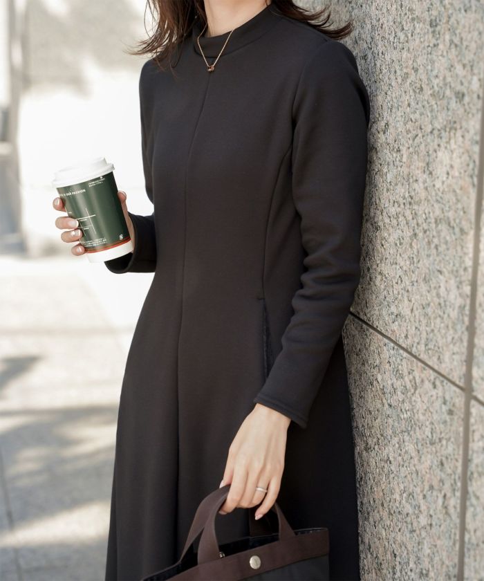 ボンバーヒート Aライン ワンピース HUIT レディース ハイネック スタンドネック 裏起毛 秋 冬 アイボリー/チャコール/ブラック/M