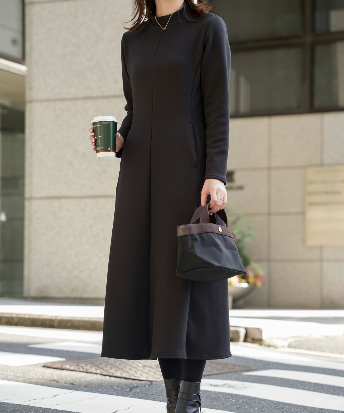 ボンバーヒート Aライン ワンピース HUIT レディース ハイネック スタンドネック 裏起毛 秋 冬 アイボリー/チャコール/ブラック/M