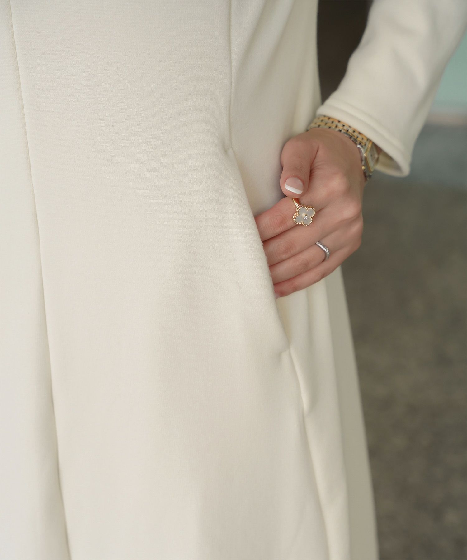 ボンバーヒート Aライン ワンピース HUIT レディース ハイネック スタンドネック 裏起毛 秋 冬 アイボリー/チャコール/ブラック/M