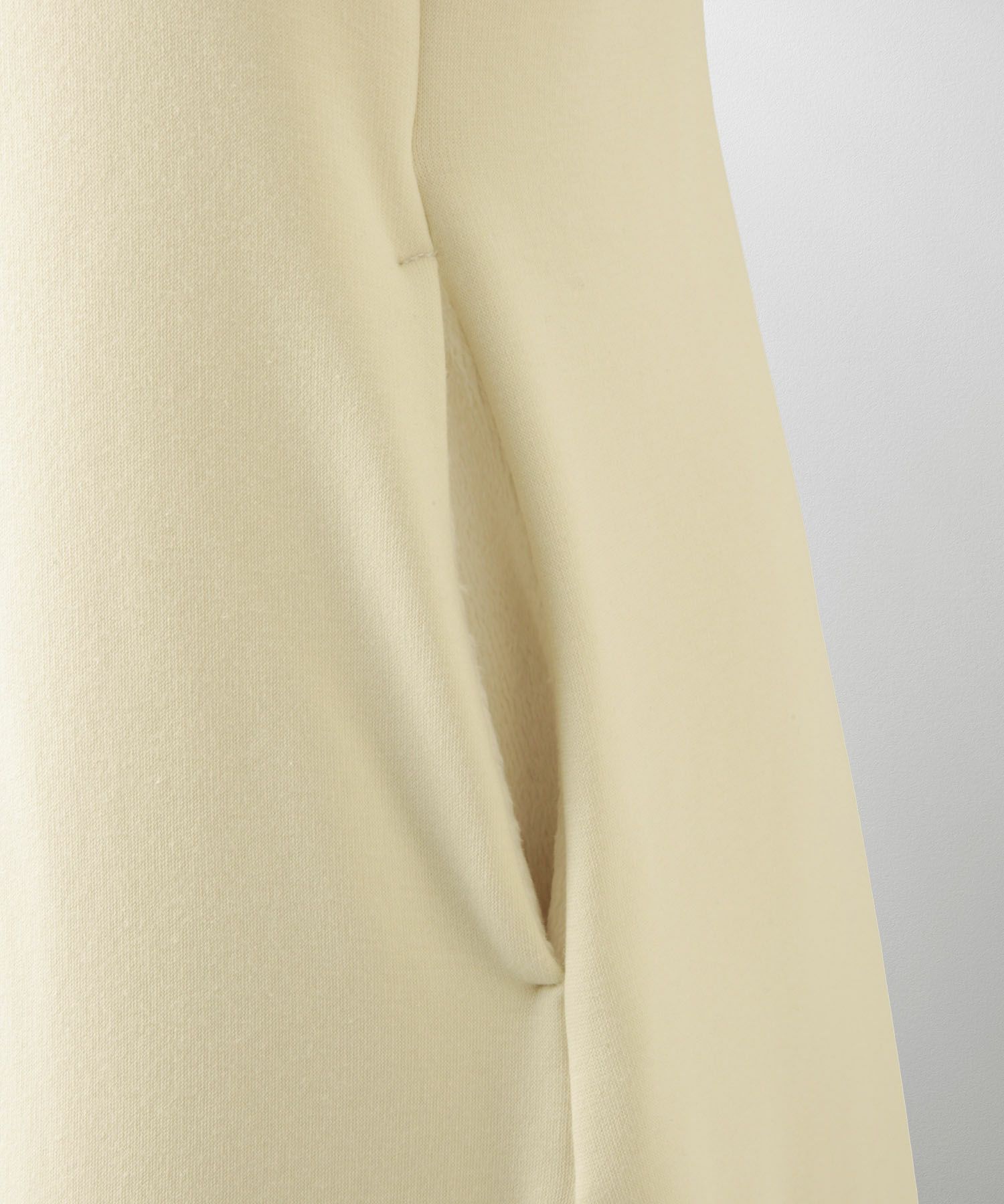 ボンバーヒート Aライン ワンピース HUIT レディース ハイネック スタンドネック 裏起毛 秋 冬 アイボリー/チャコール/ブラック/M