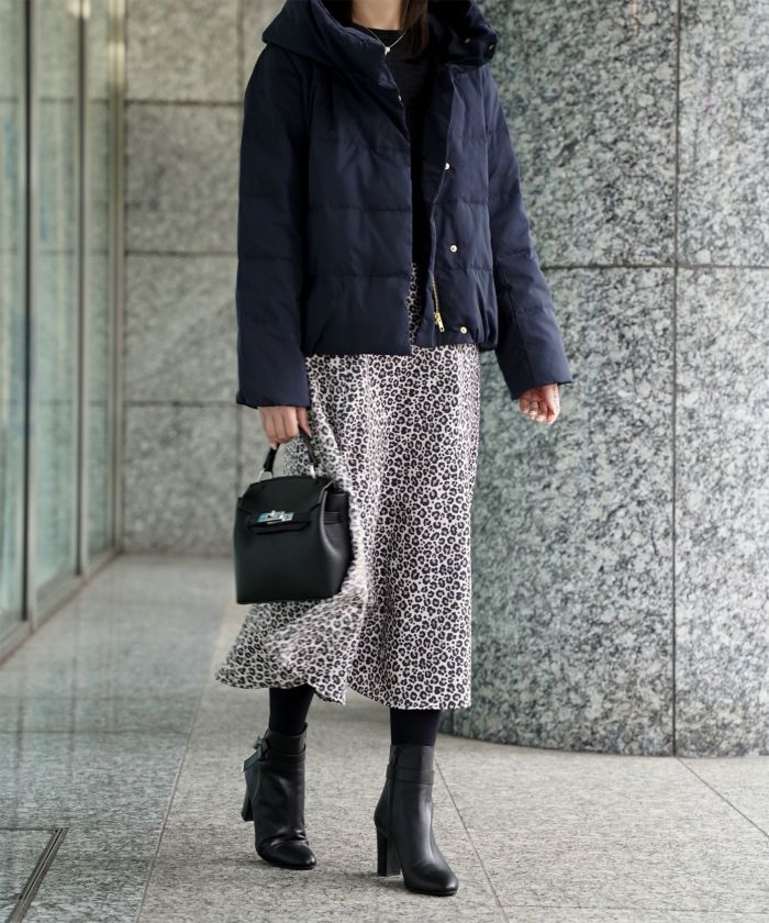 ショート丈 フード付き ダウン コート レディース アウター おしゃれ おすすめ きれいめ ビジネス 可愛い ホワイト グレージュ ネイビー ブラック M