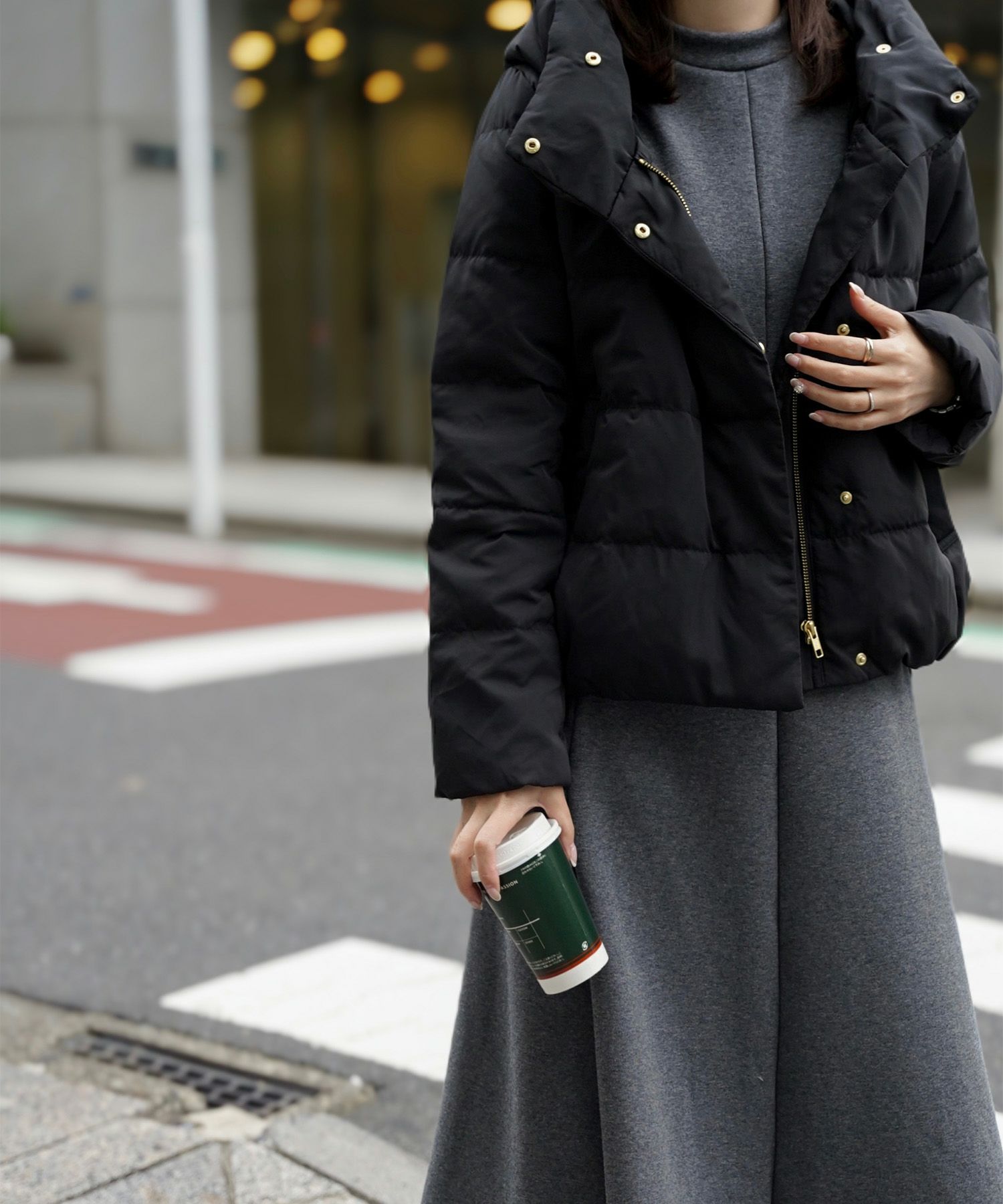 ショート丈 フード付き ダウン コート レディース アウター おしゃれ おすすめ きれいめ ビジネス 可愛い ホワイト グレージュ ネイビー ブラック M