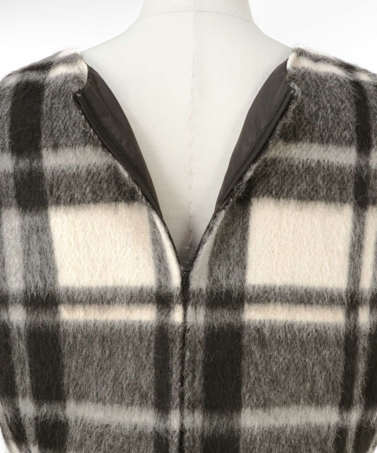 レディース 大人可愛い 上品 きれいめ 大人カジュアル フェミニン 柄 白黒 ジョイントスペース