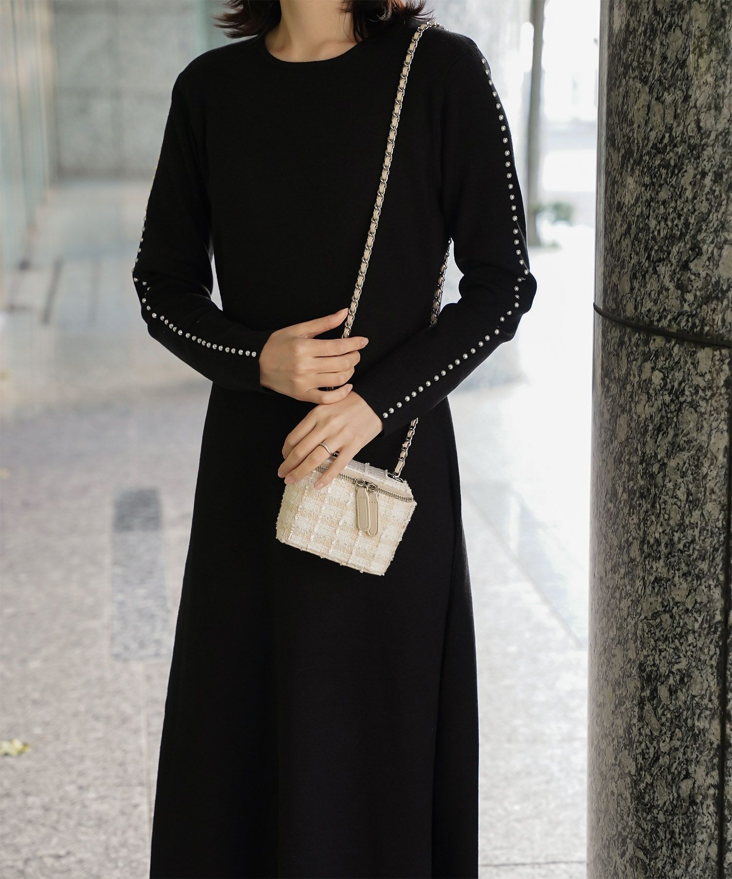 パールトリム Aライン ニット ワンピース レディース 秋 冬 春 ウェーブ オフィス 大人 アイボリー グレー ブラック M