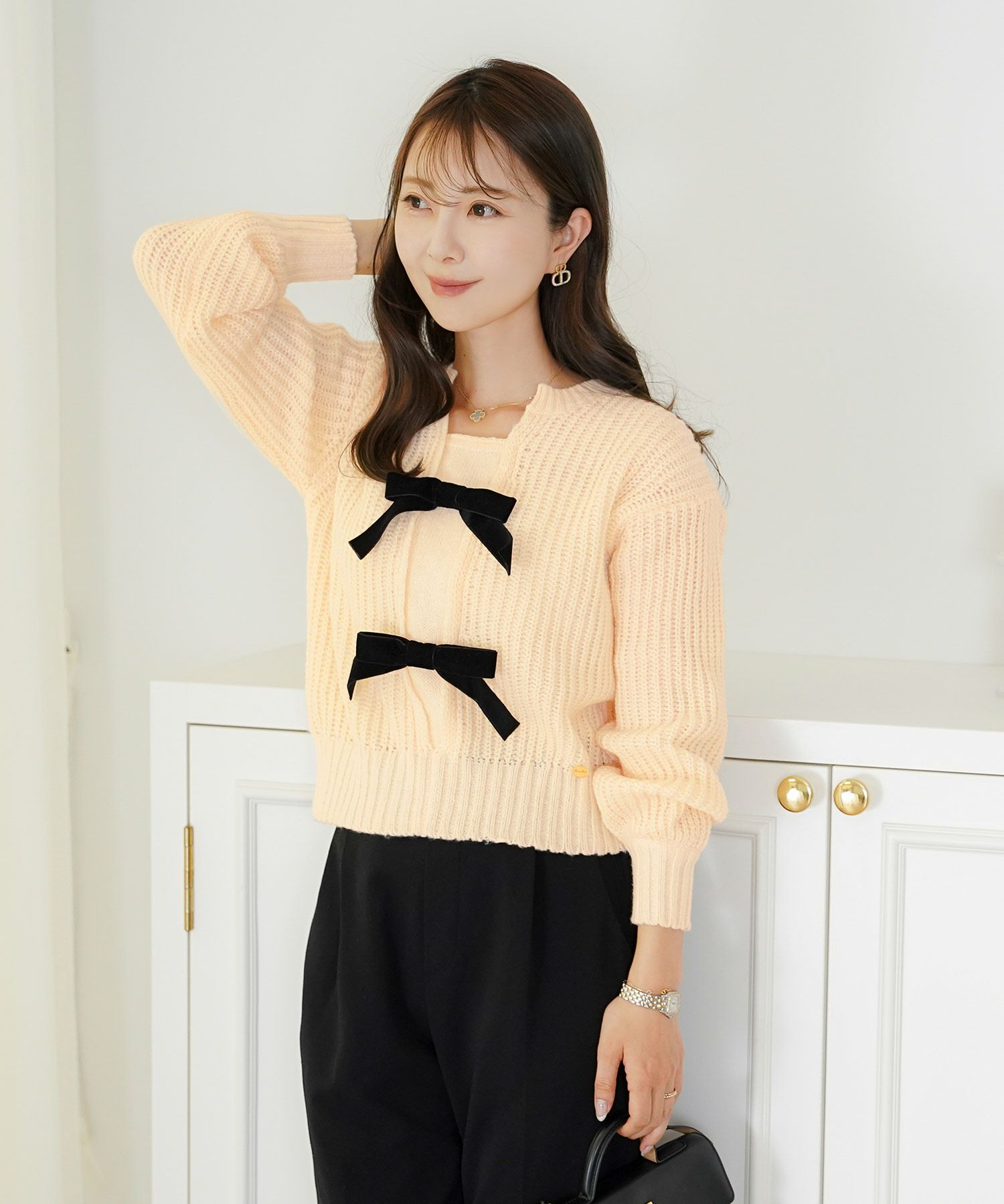 トップス ニット 長袖 ローゲージ ざっくり 編み 畔編み ミント ピンクベージュ アイボリー チャコール 秋 冬 リボン ベロア オシャレ 上品 カワイイ エレガント ジョイントスペース