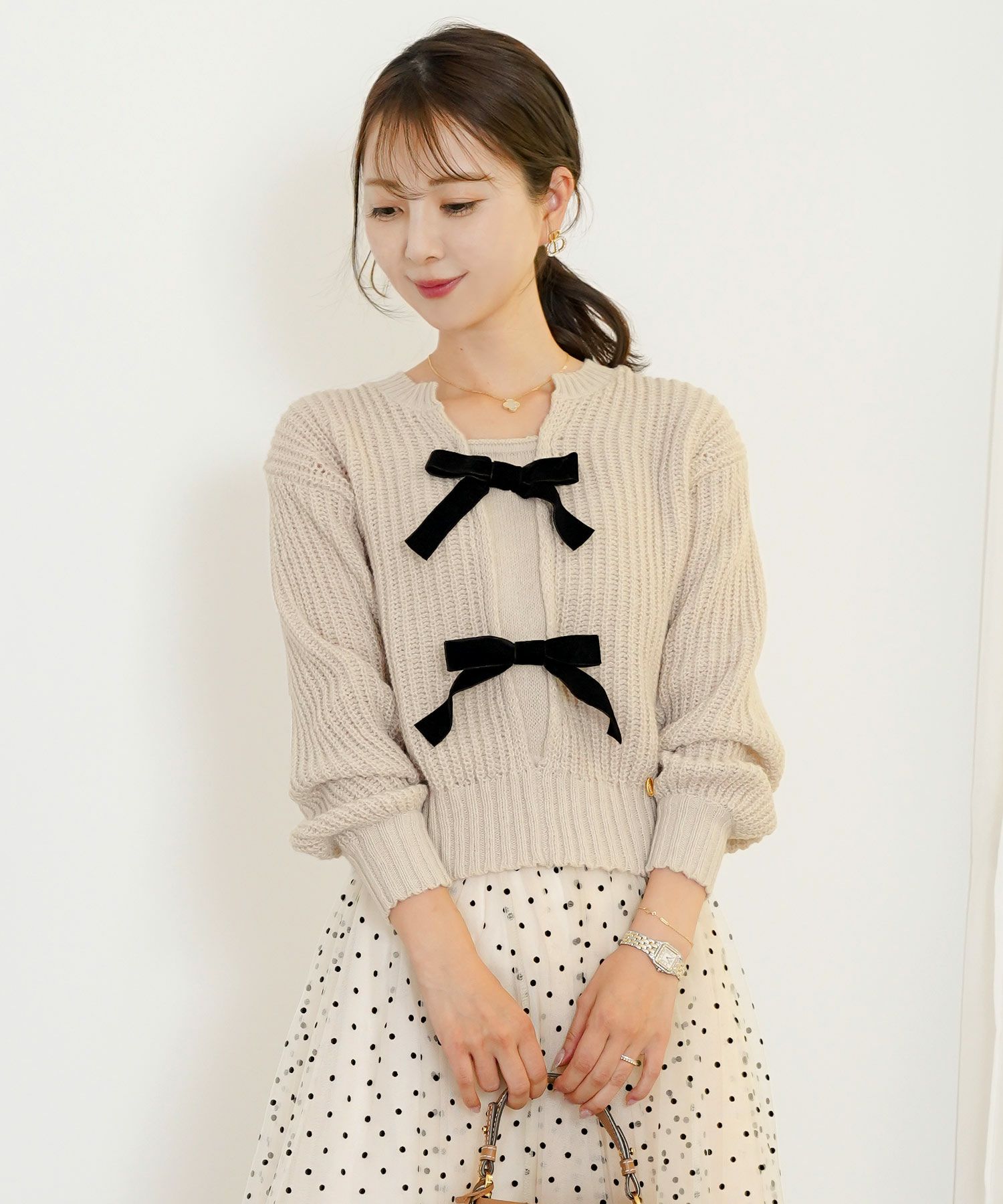 トップス ニット 長袖 ローゲージ ざっくり 編み 畔編み ミント ピンクベージュ アイボリー チャコール 秋 冬 リボン ベロア オシャレ 上品 カワイイ エレガント ジョイントスペース