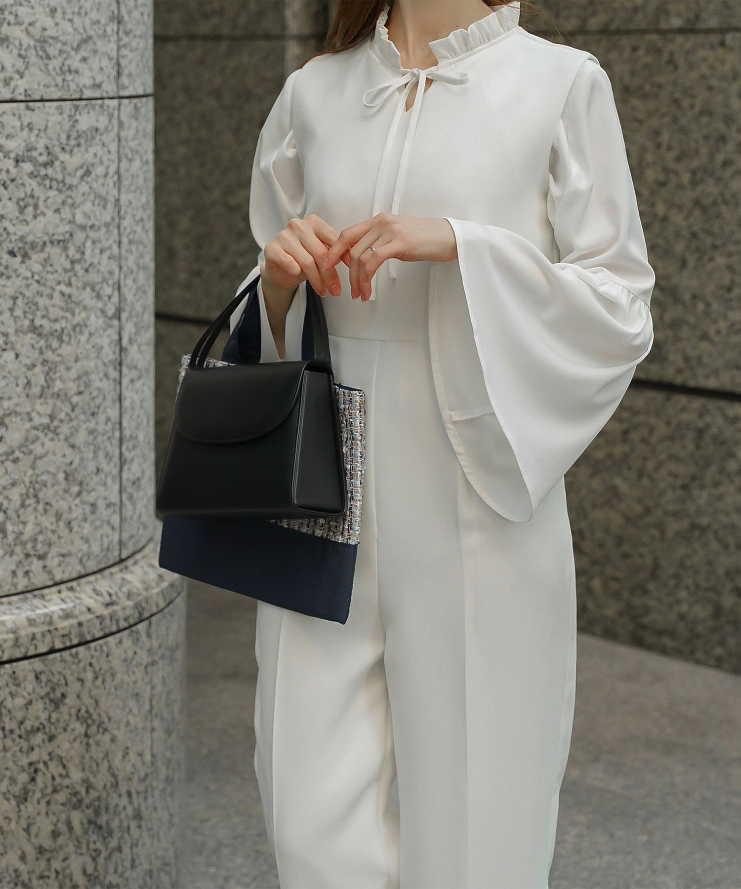 オケージョン対応 キーネックデザイン オールインワン 服 レディース おすすめ きれいめ おしゃれ ノースリーブ 手洗い ホワイト ブラック S M