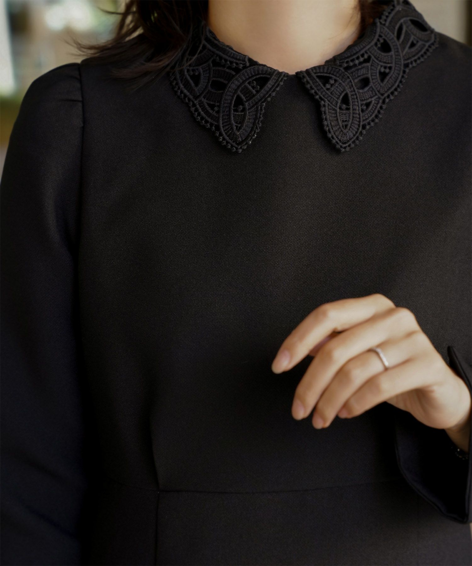 オケージョン対応 レース襟付き ワンピース 礼服 襟付き エレガント かわいい きれいめ 黒 長袖 S M ホワイト ネイビー ブラック