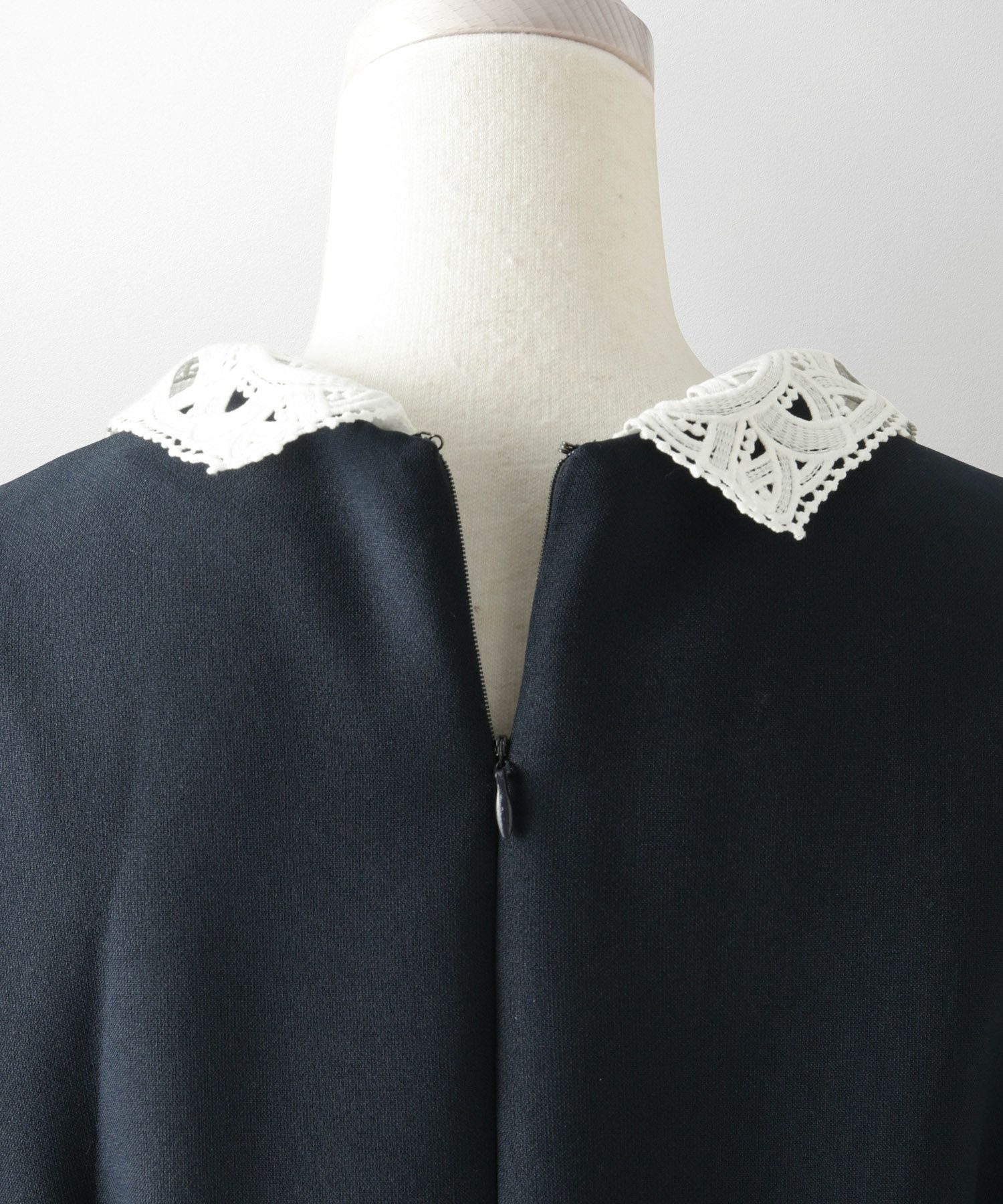 オケージョン対応 レース襟付き ワンピース 礼服 襟付き エレガント かわいい きれいめ 黒 長袖 S M ホワイト ネイビー ブラック