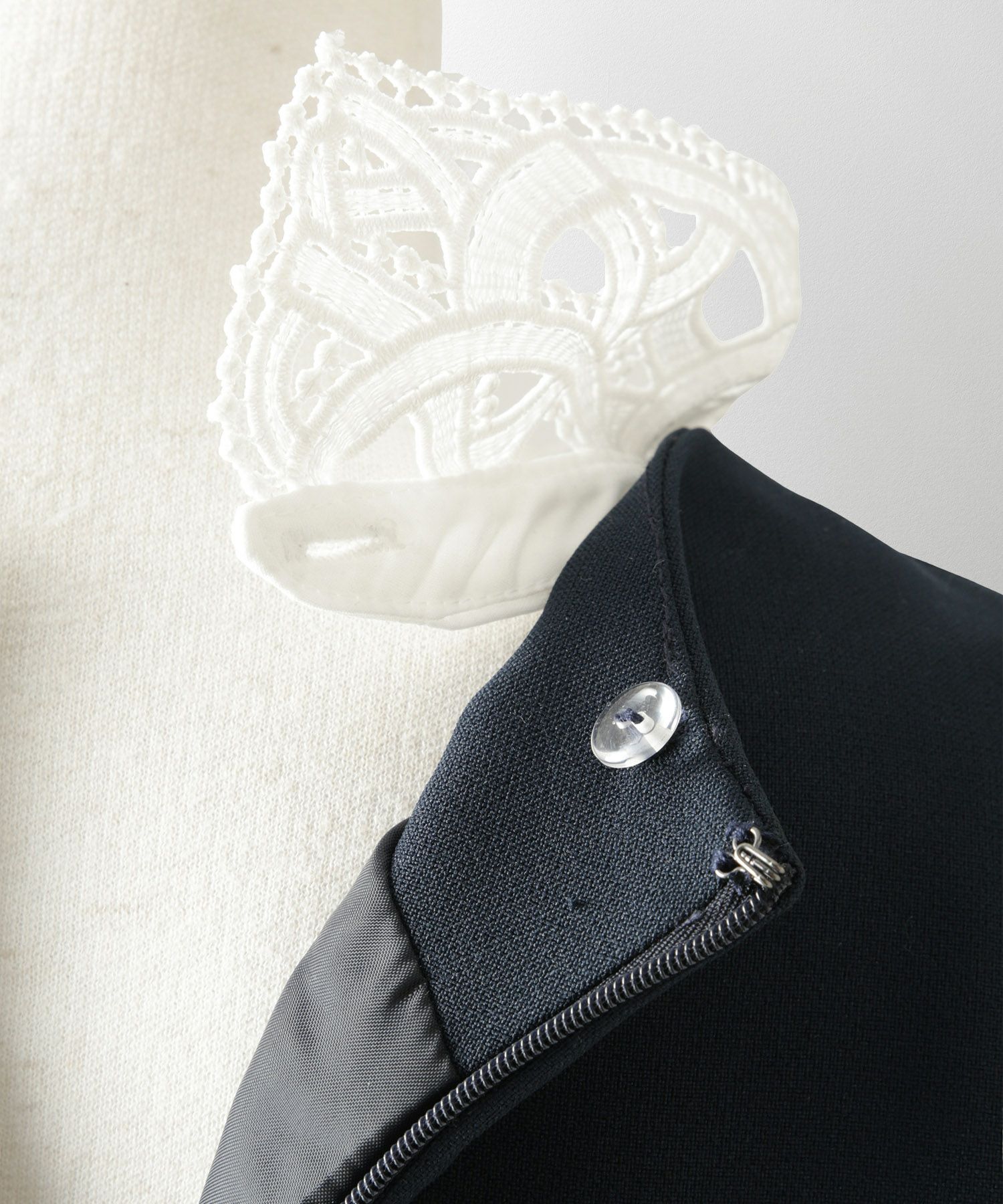 オケージョン対応 レース襟付き ワンピース 礼服 襟付き エレガント かわいい きれいめ 黒 長袖 S M ホワイト ネイビー ブラック