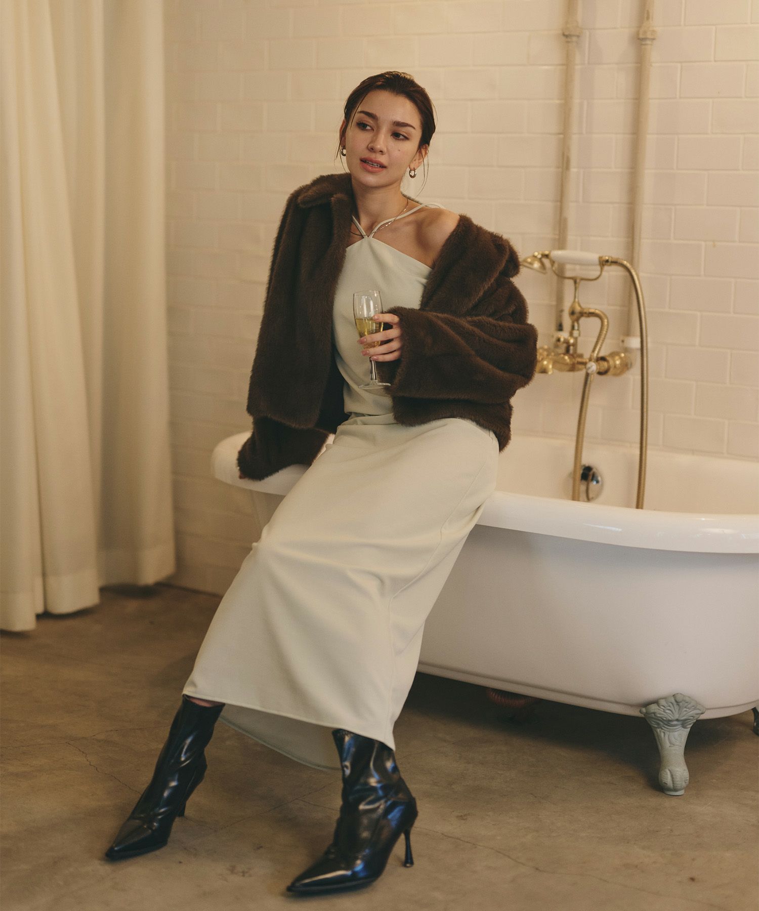 タイトワンピ アメスリ ホルターネック ルームウェア ラウンジウェア バックオープンモテワンピ お家デート デートコーデ ディナー クリスマス 美シルエット ドレス カットソー あざと可愛い 羽織 韓国風 綺麗め 細見え カジュアル KINO THE KEI