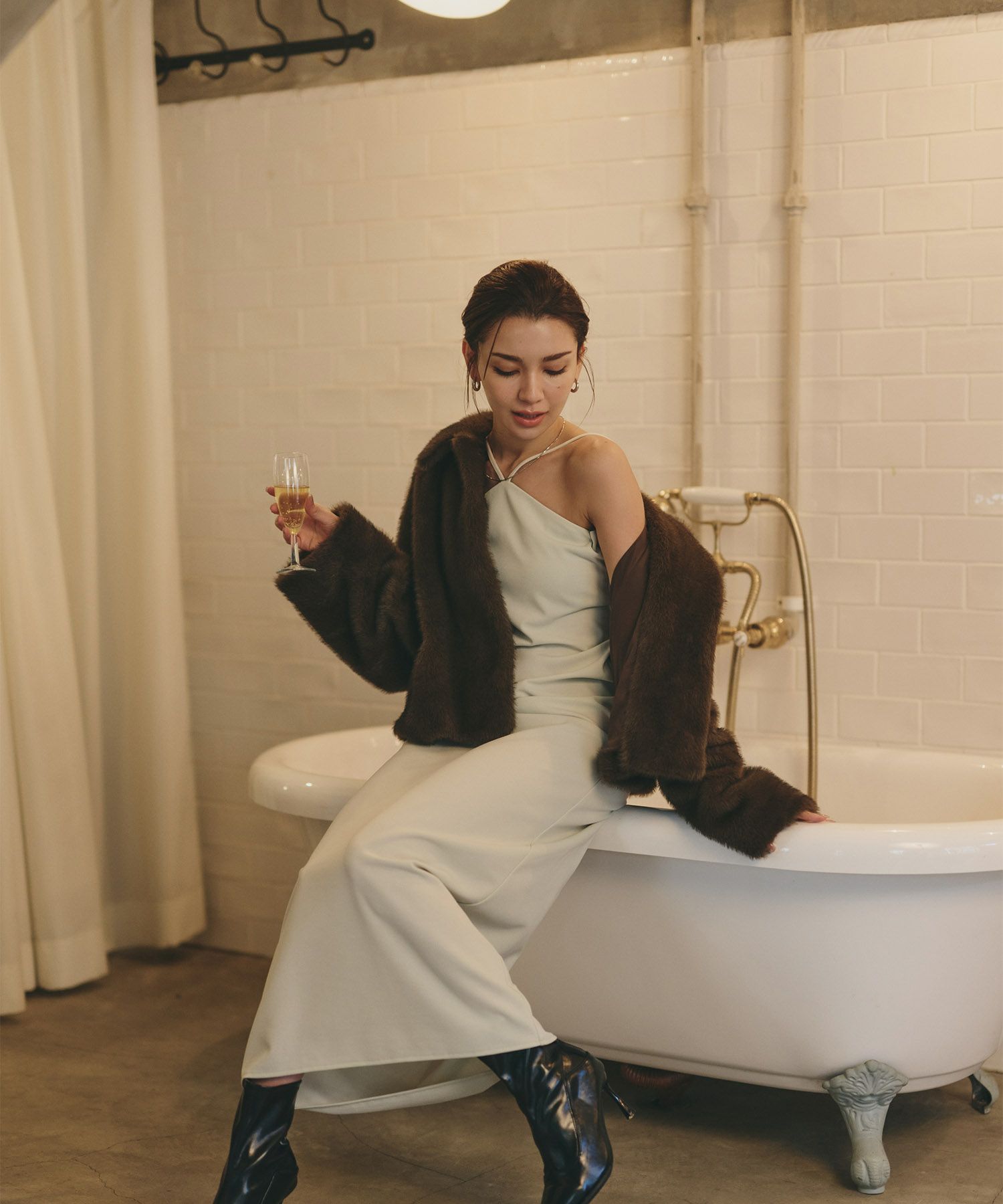 タイトワンピ アメスリ ホルターネック ルームウェア ラウンジウェア バックオープンモテワンピ お家デート デートコーデ ディナー クリスマス 美シルエット ドレス カットソー あざと可愛い 羽織 韓国風 綺麗め 細見え カジュアル KINO THE KEI